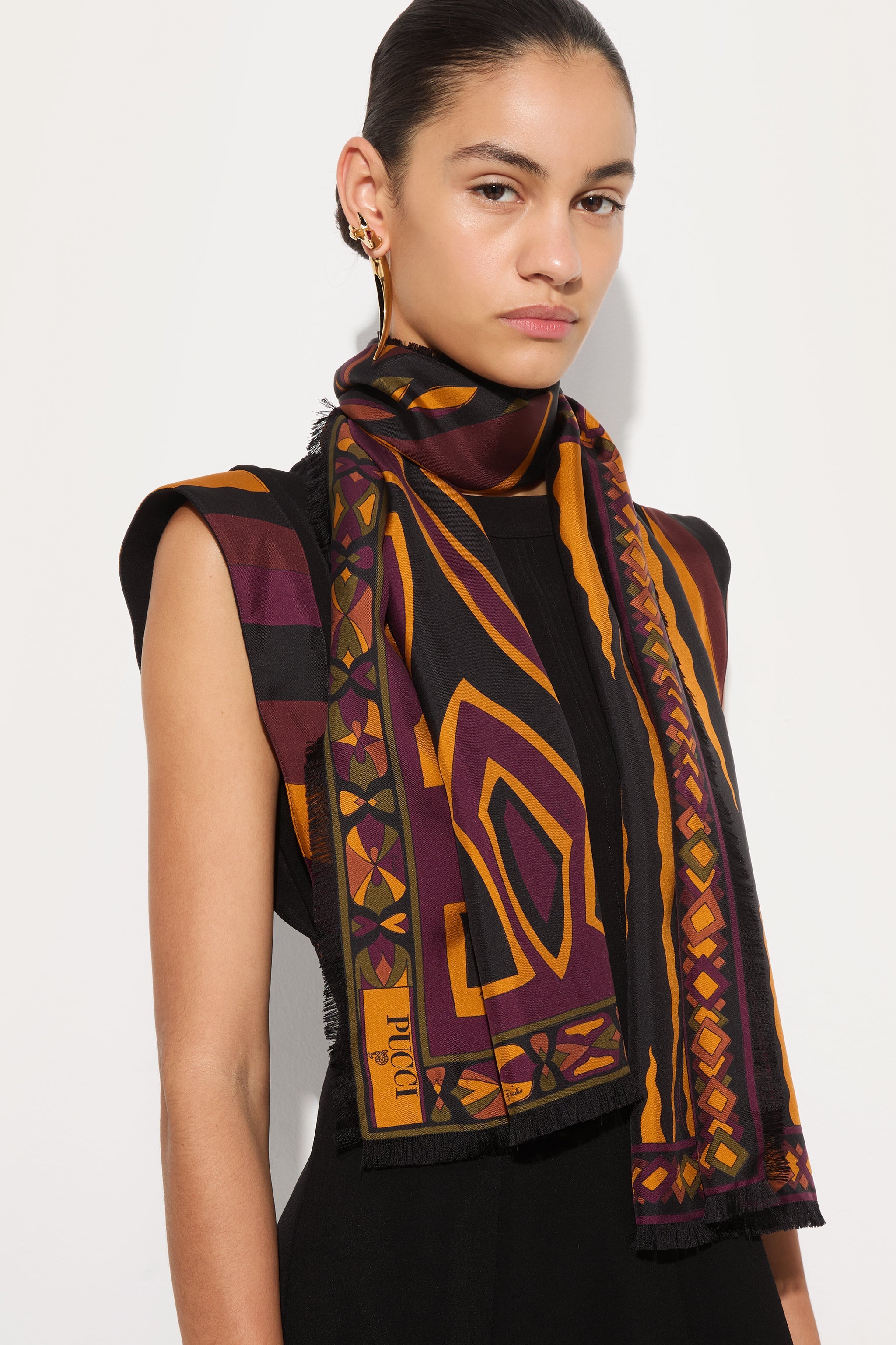 Emilio Pucci étole soie bordeaux or 65x160