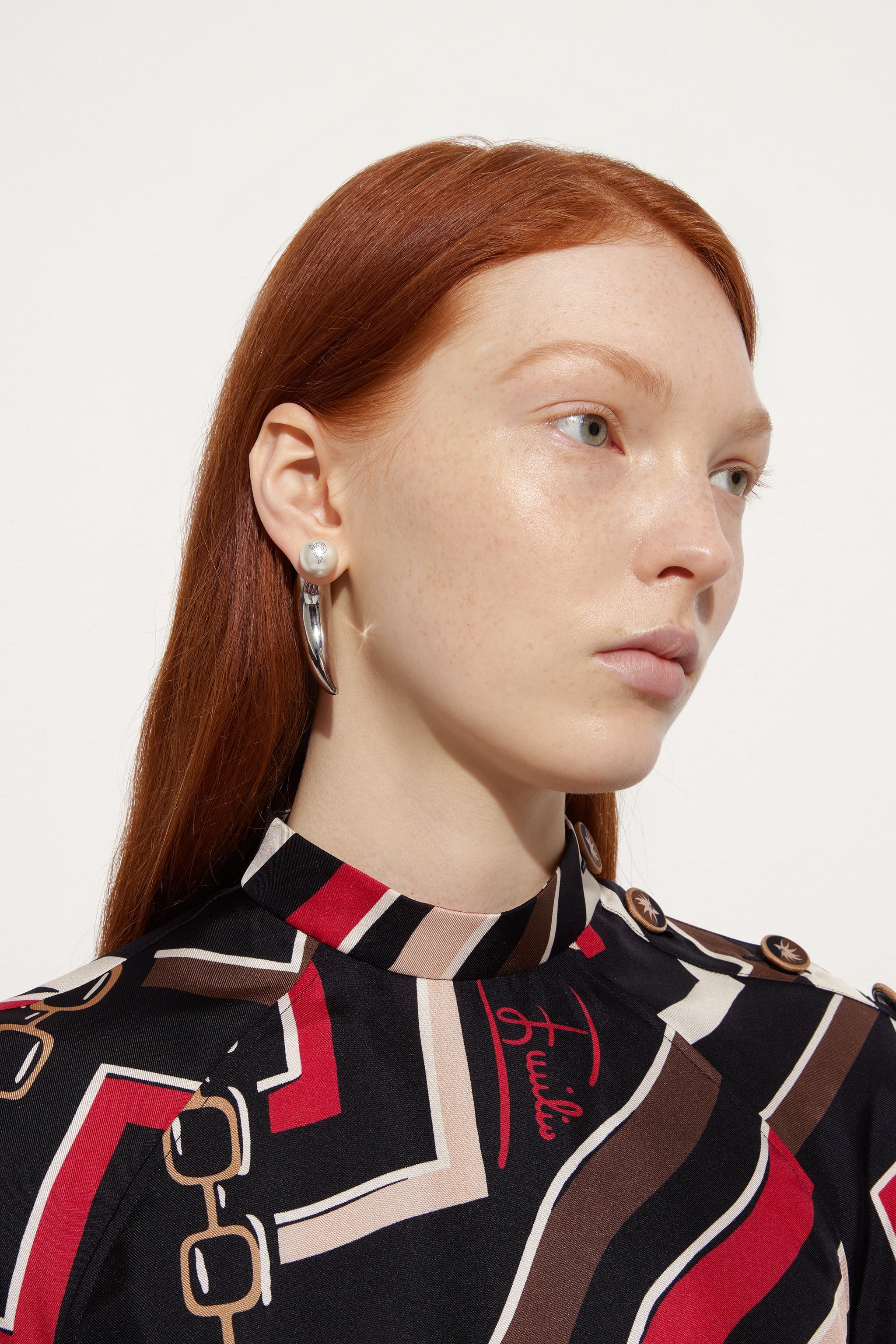 Emilio Pucci Corno boucles d'oreilles or perle