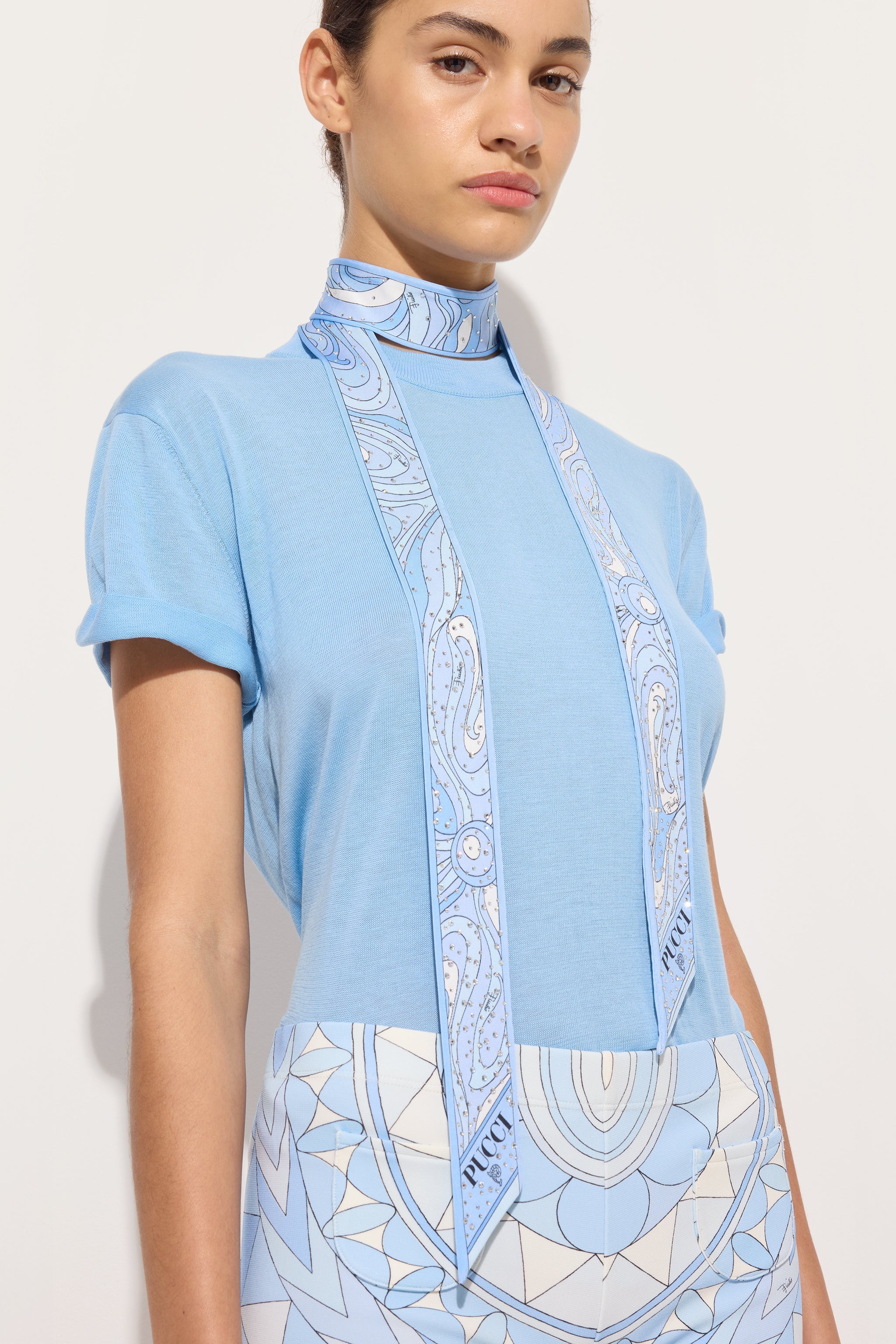 Emilio Pucci Silks 6HGB256HC302 bandeau foulard bleu clair strass