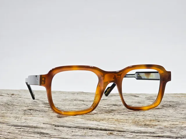 Xavier Derome Aubisque C213 lunettes de vue ambre miel