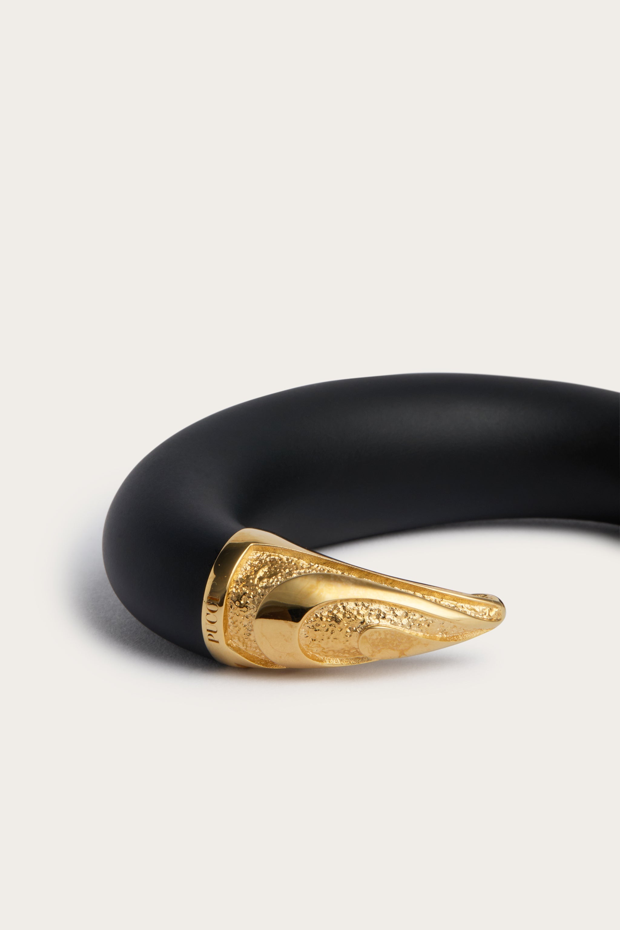 Emilio Pucci Corno bracelet rigide or noir