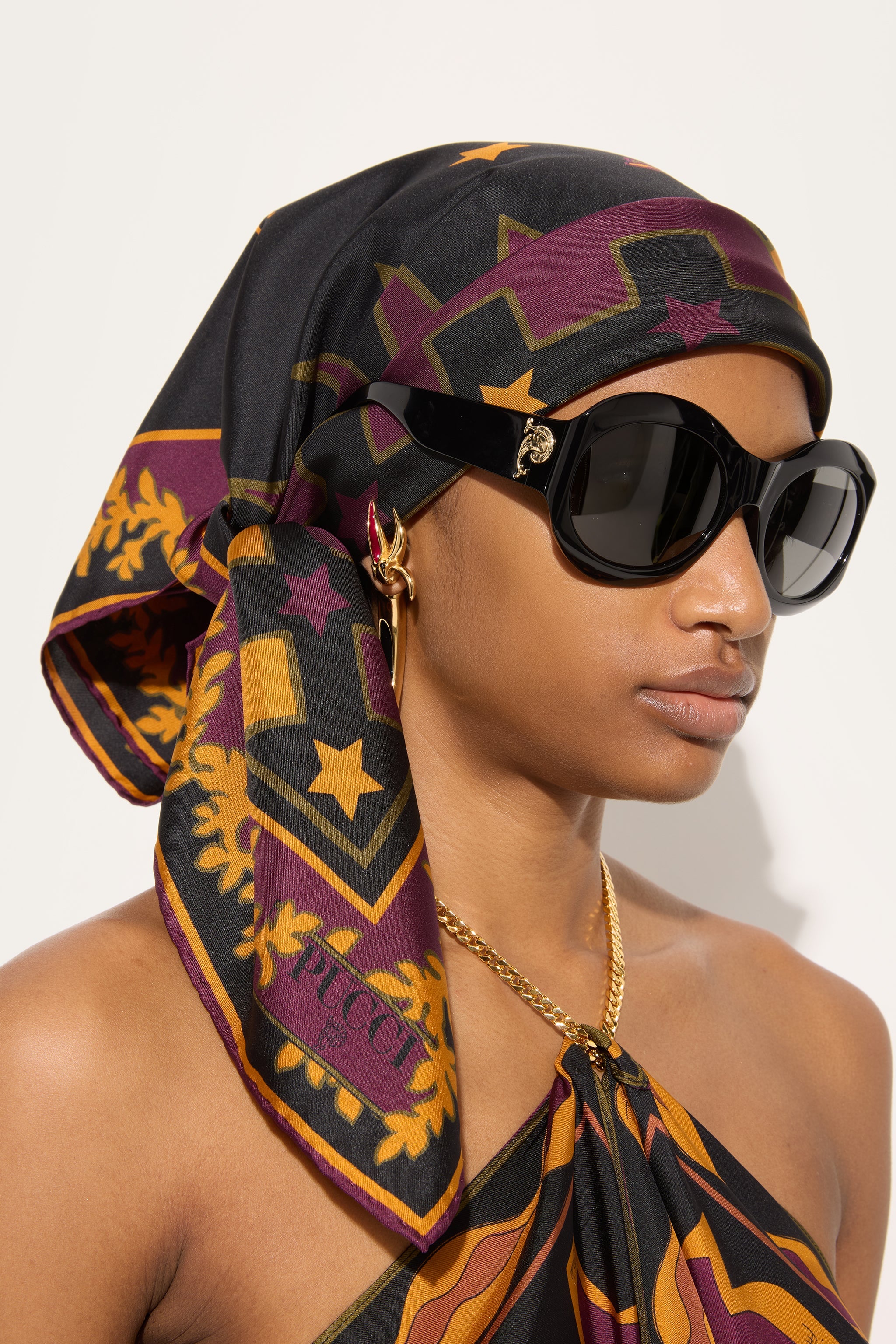 Emilio Pucci Carré Seta carré soie bordeaux or 90x90