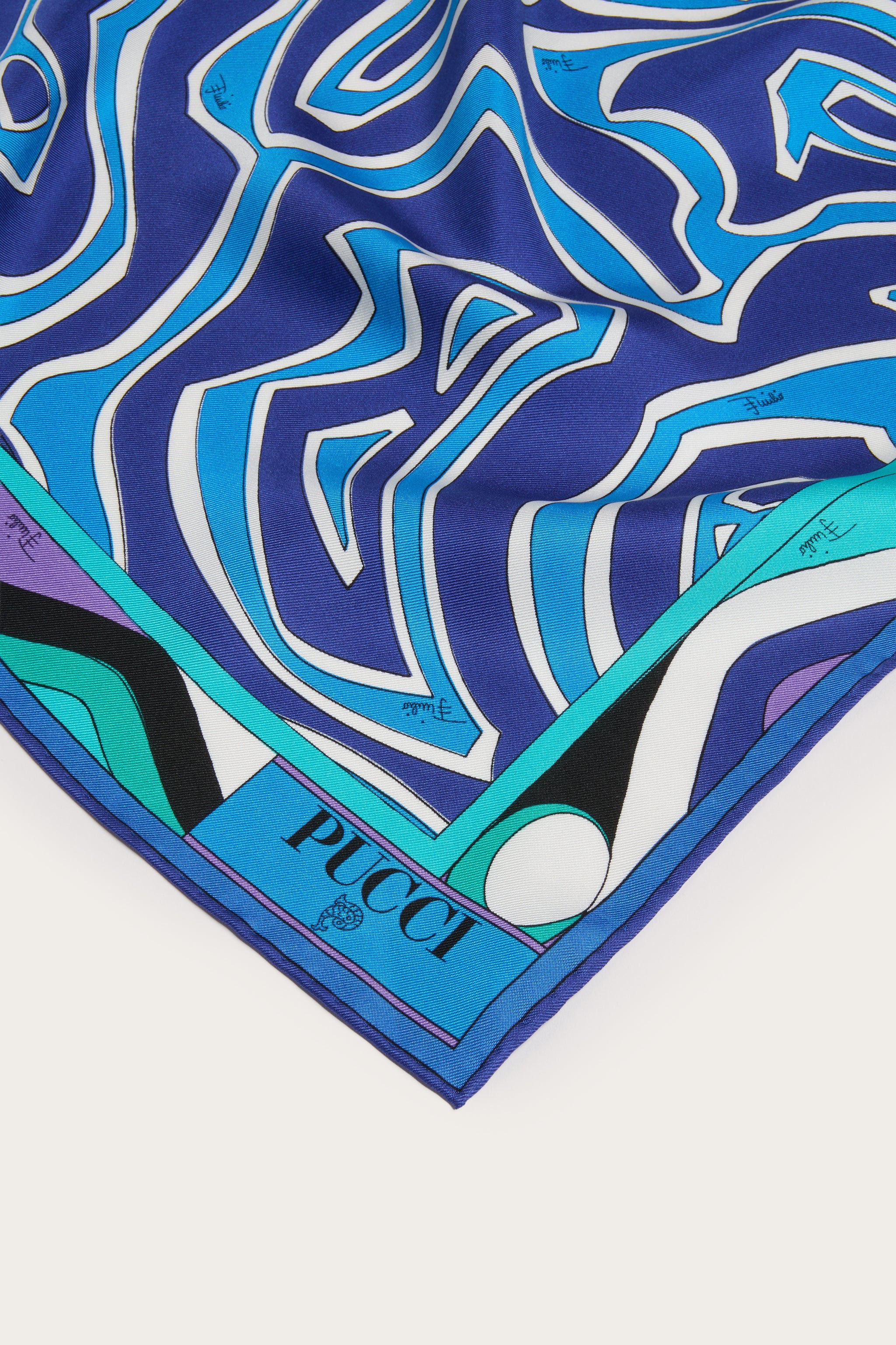 Emilio Pucci Foulard a Triangolo foulard soie turquoise bleu