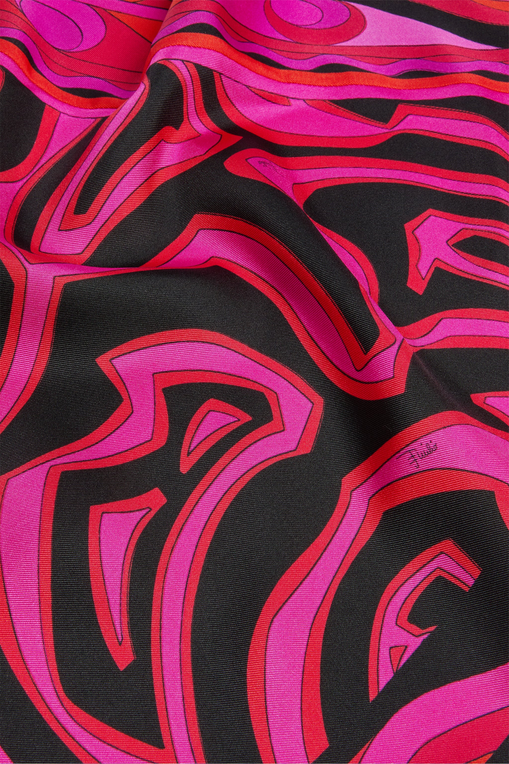 Emilio Pucci Foulard Triangle Labirinto soie fuchsia noir