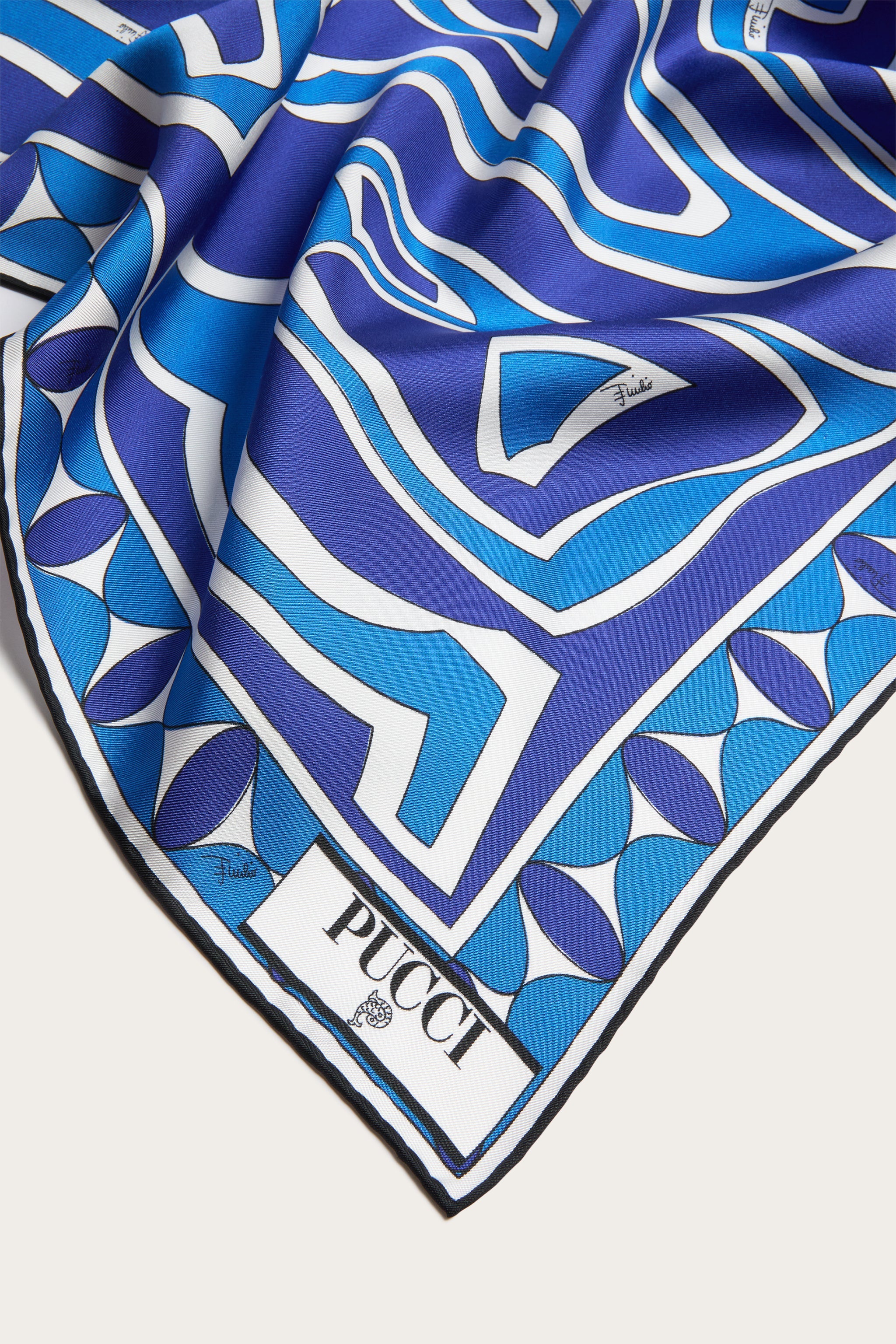 Emilio Pucci Silks Labirinto foulard soie turquoise