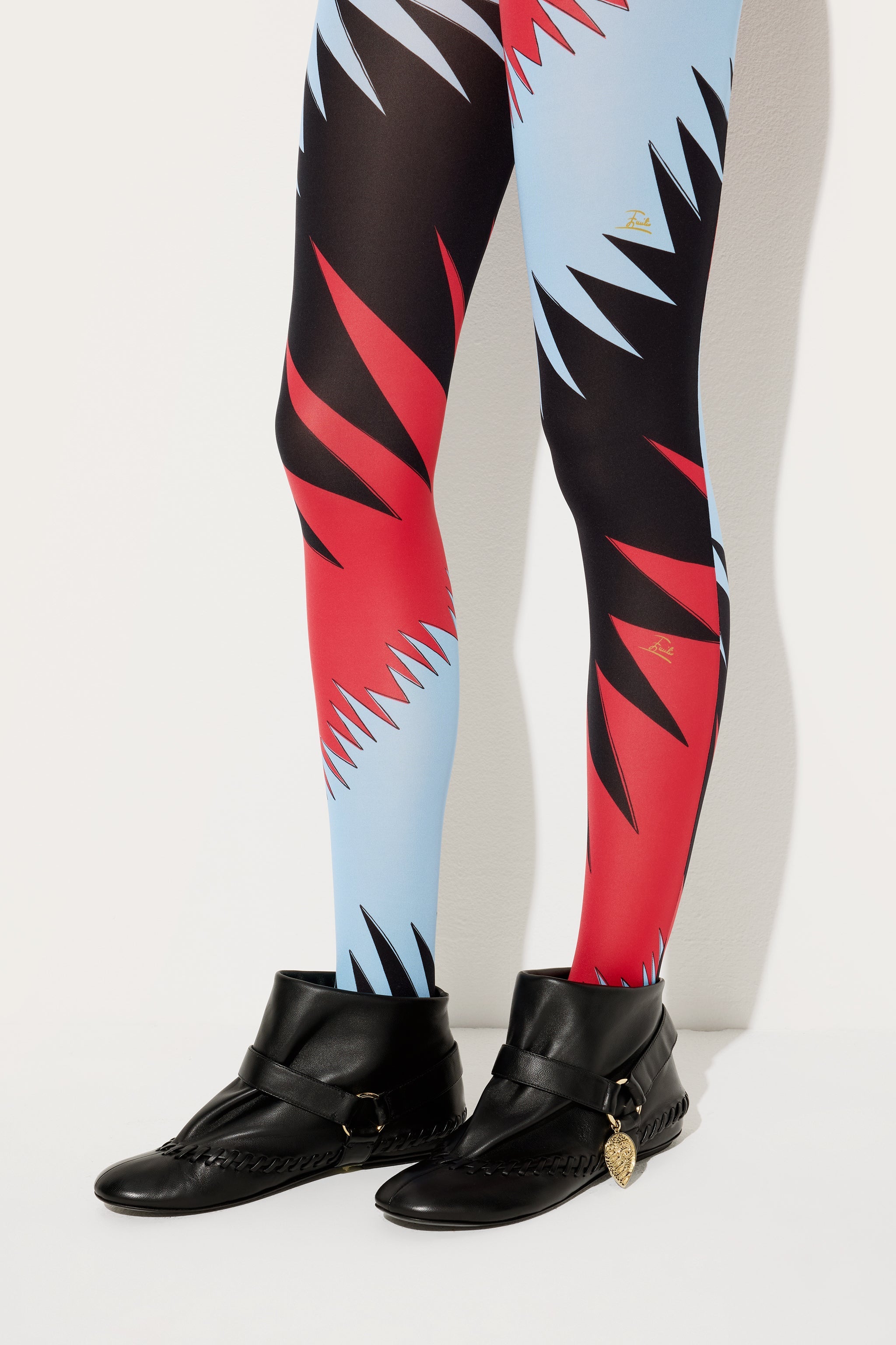 Emilio Pucci Shoes bottillons cuir noir à revers