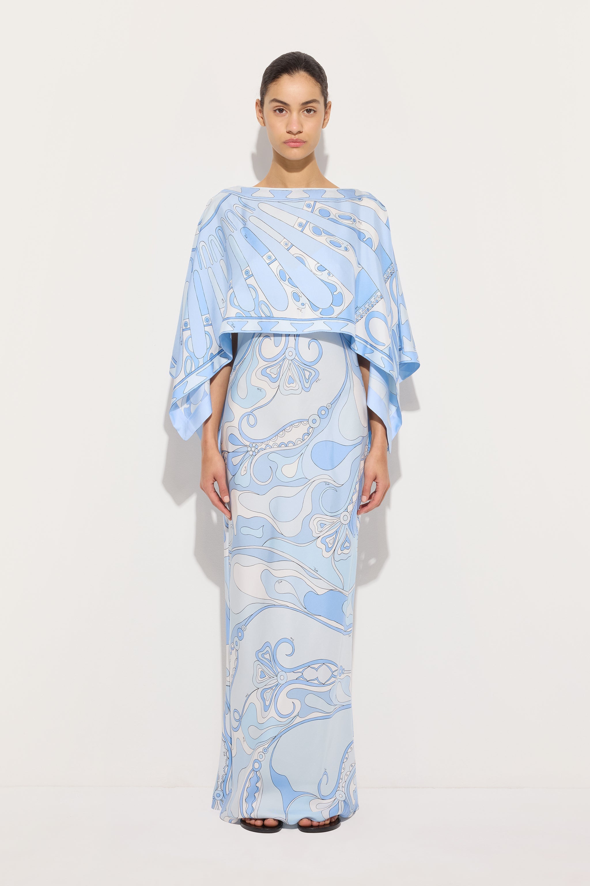 Emilio Pucci Orchidee robe soie bleu clair cape