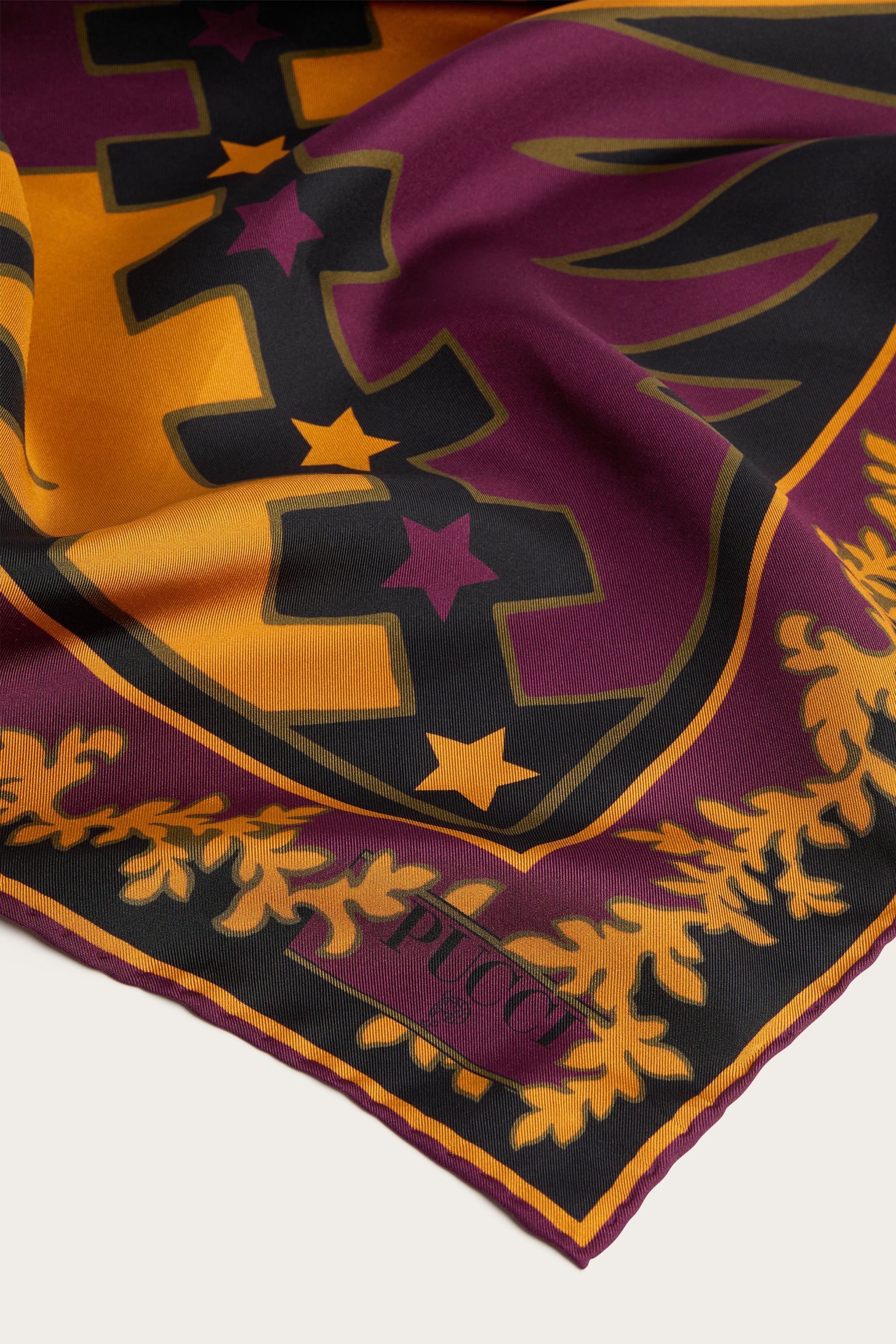 Emilio Pucci Carré Seta carré soie bordeaux or 90x90