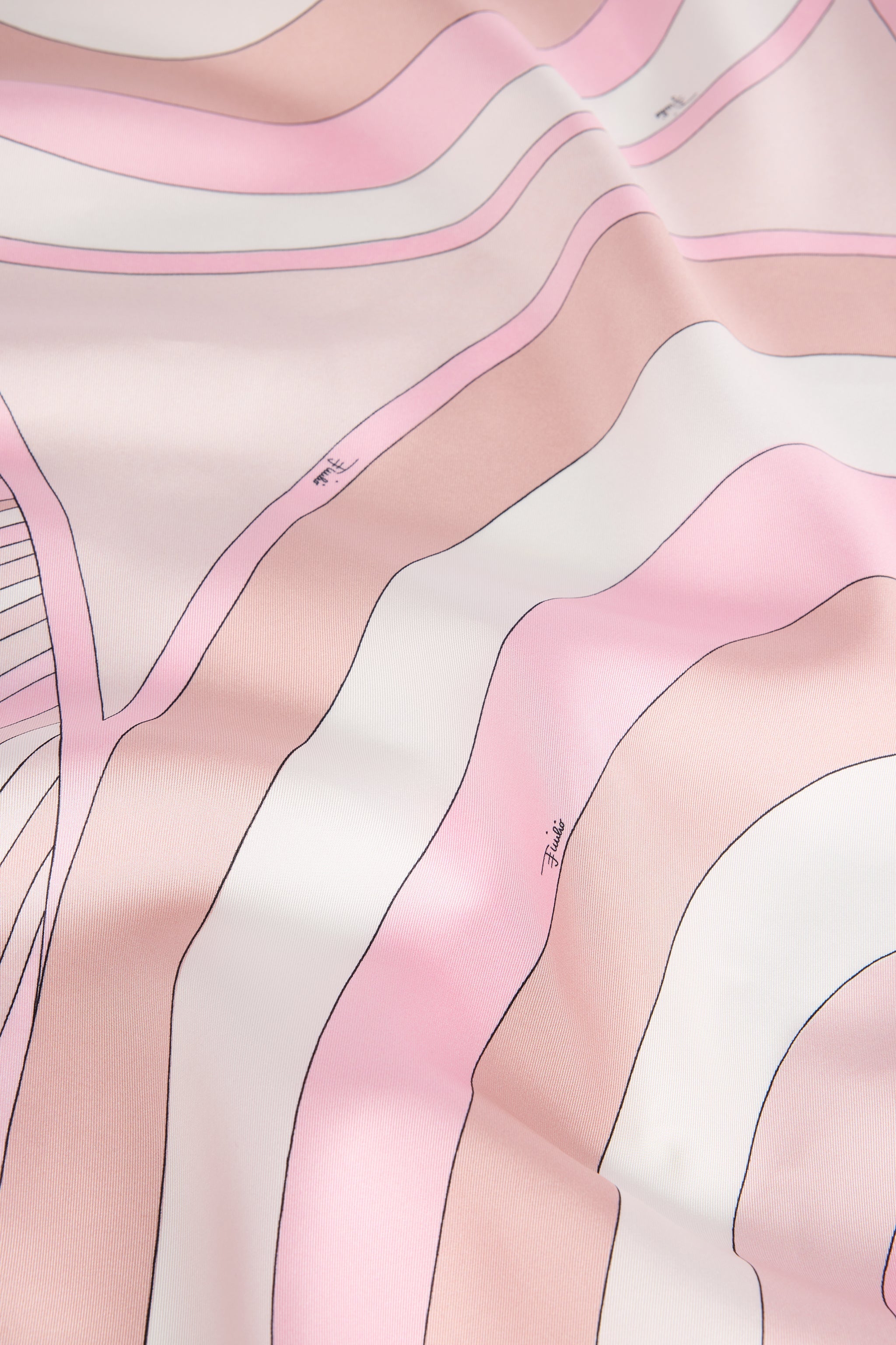 Emilio Pucci Iride Carré soie rose nude 90x90