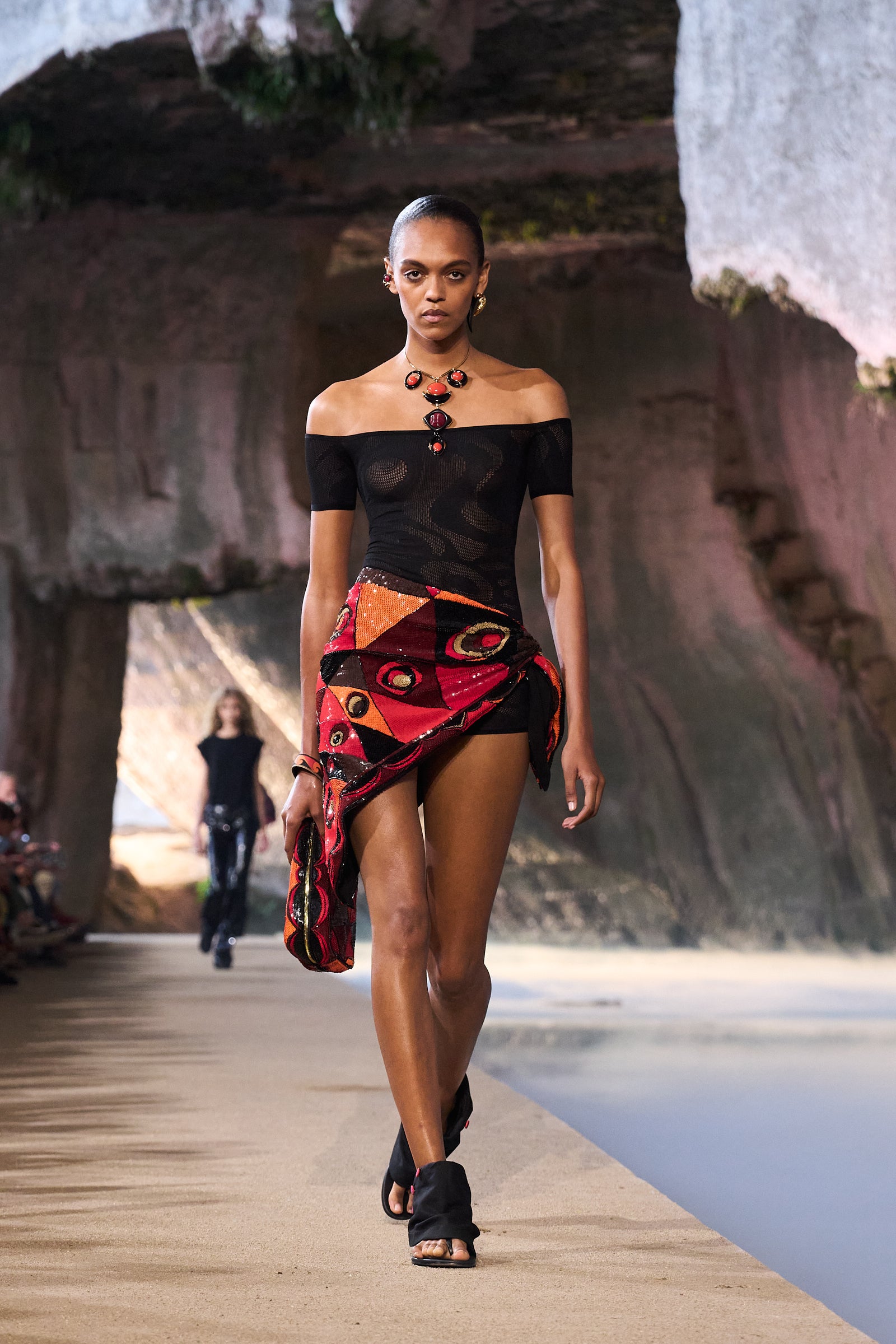 Emilio Pucci Sarong pareo foulard brodé rouge orange édition