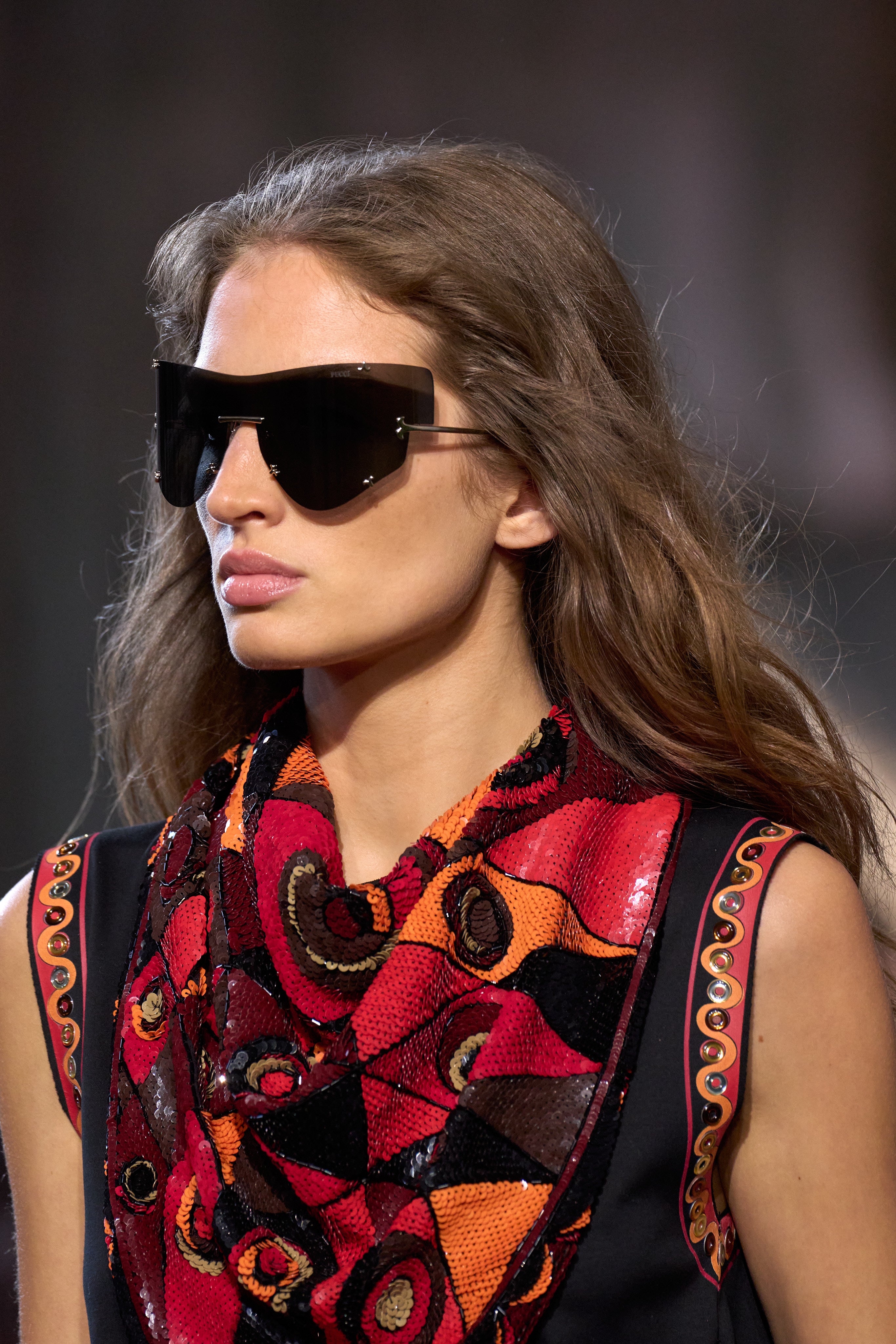 Emilio Pucci Sarong pareo foulard brodé rouge orange édition