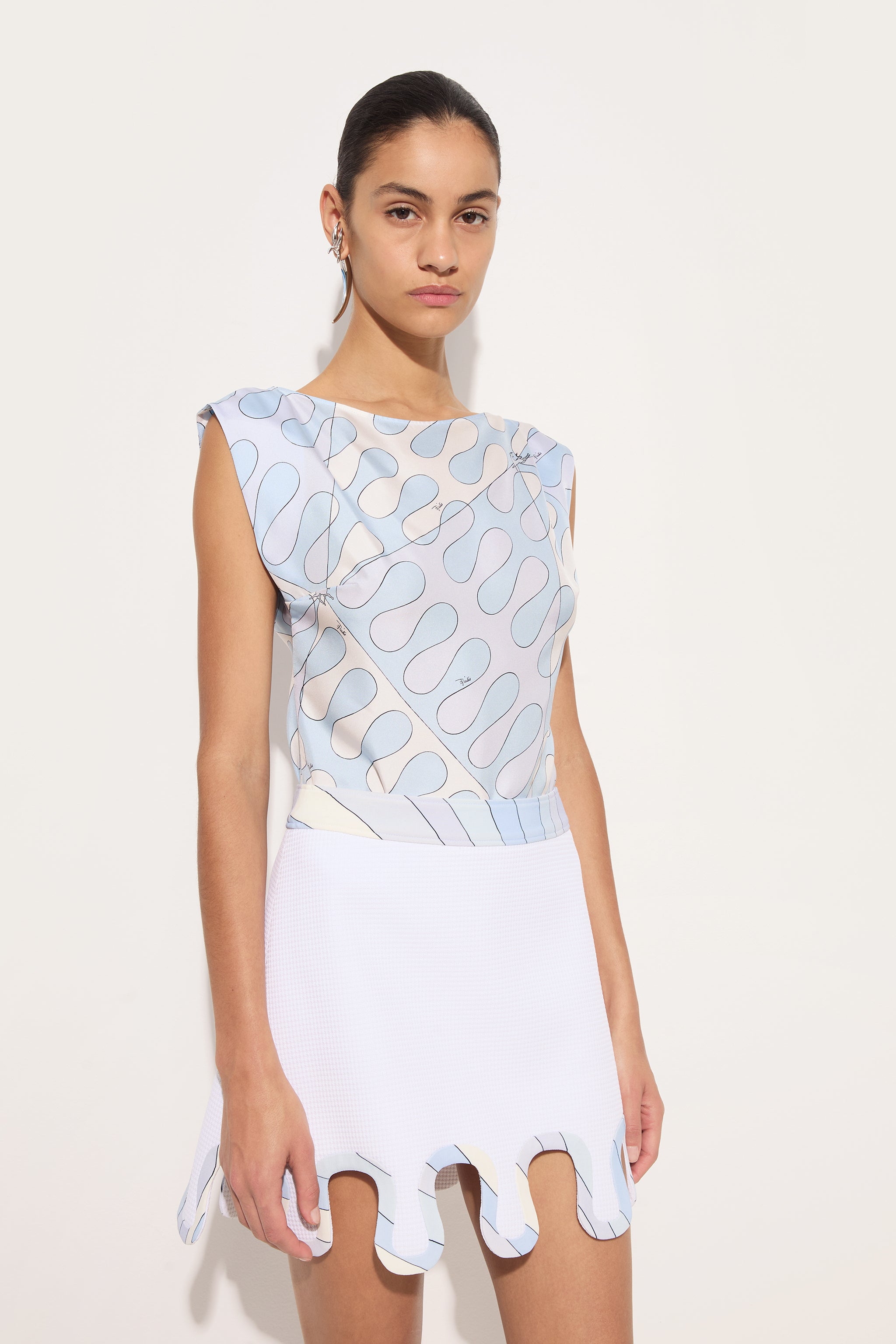 Emilio Pucci Leocorno top en soie bleu clair