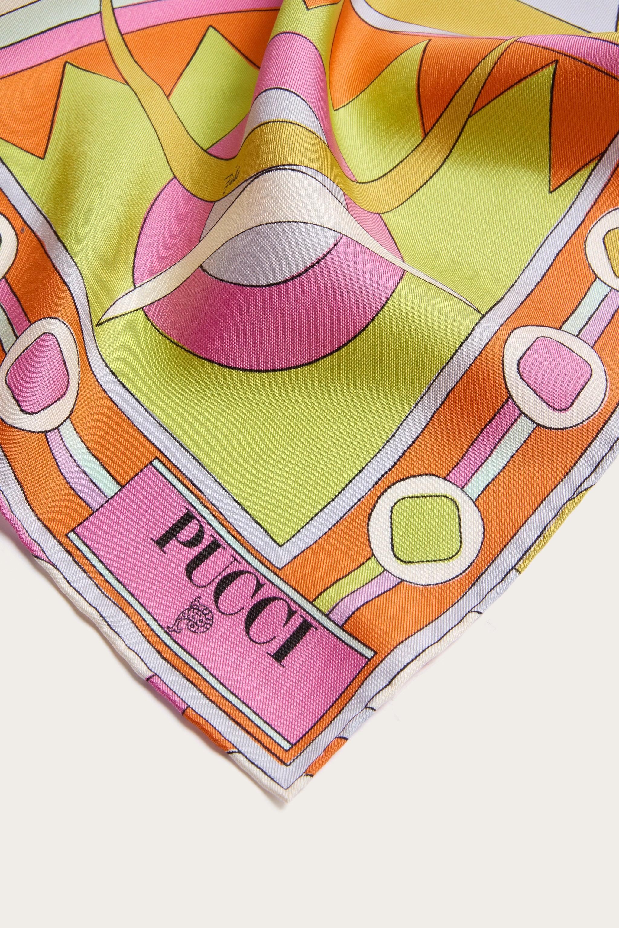 Emilio Pucci Silks Carré Vivara carré soie multicolor