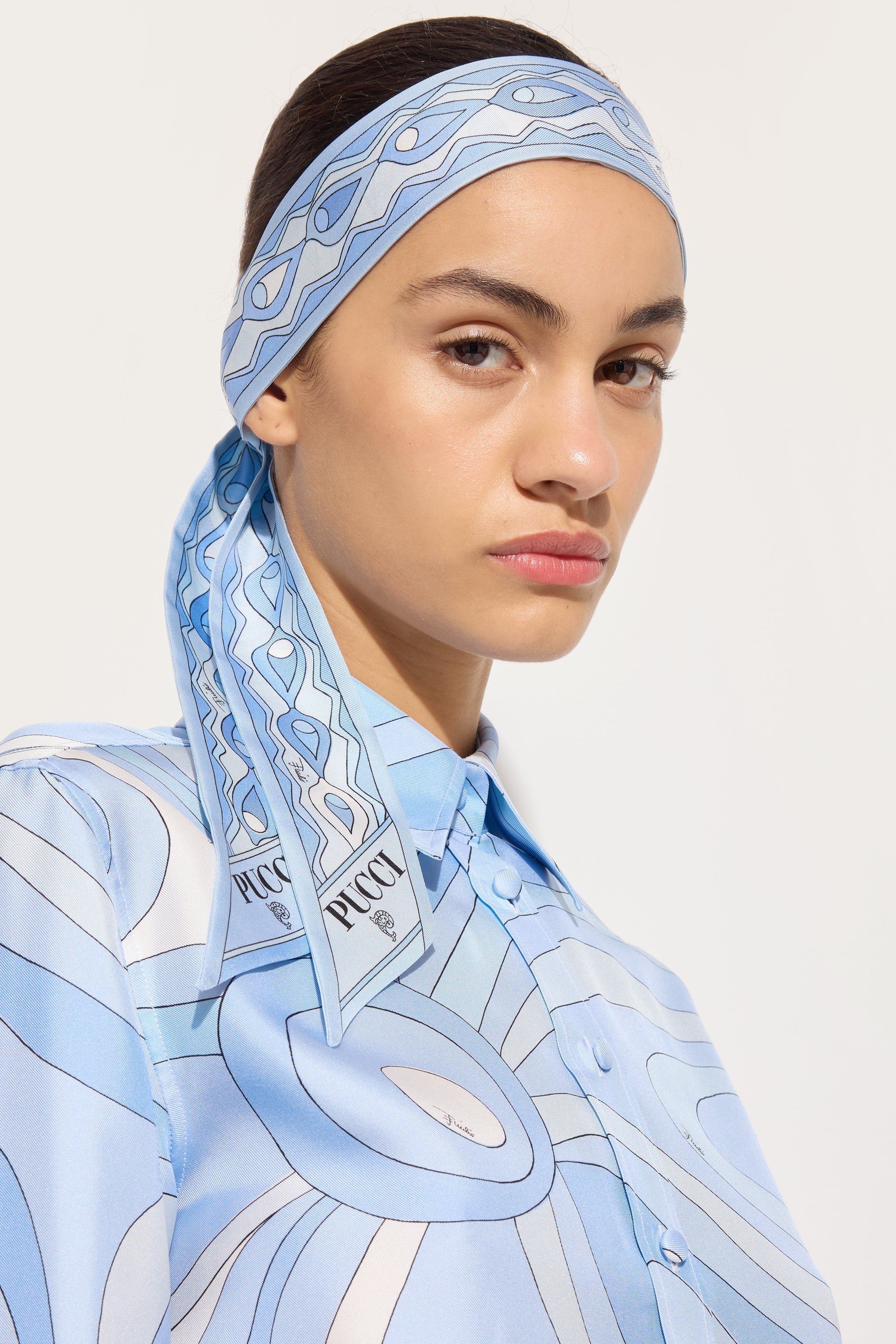 Emilio Pucci Foulard Soie bandeau bleu clair 5x120 cm