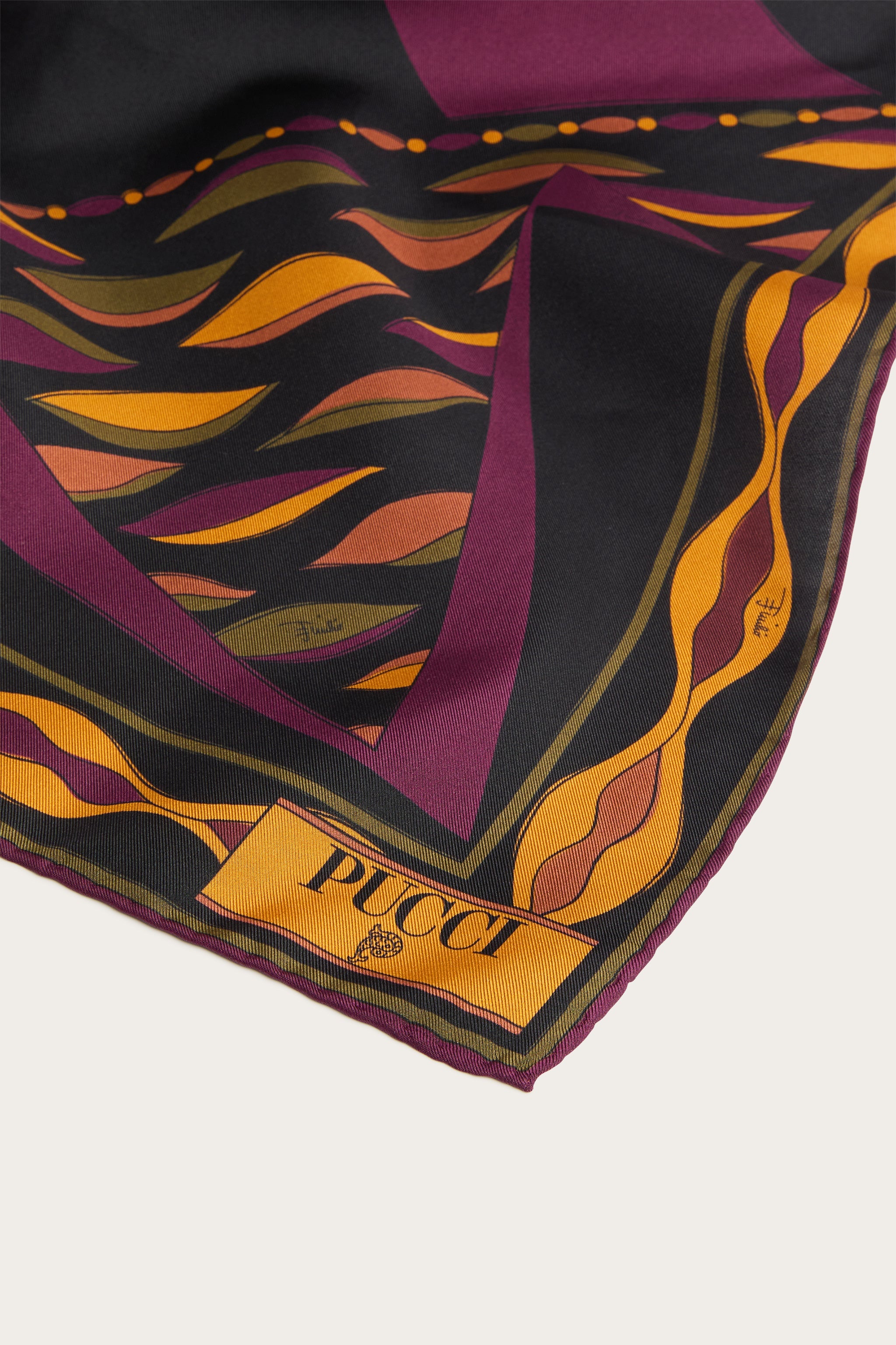 Emilio Pucci SILKS carré soie bordeaux gold 90x90 cm