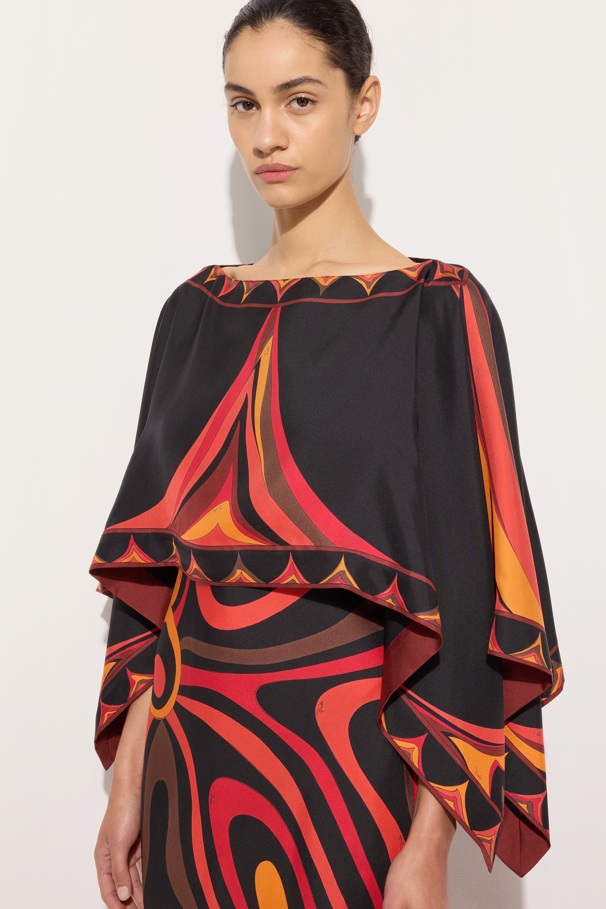 Emilio Pucci Marmo robe longue soie orange noir cape