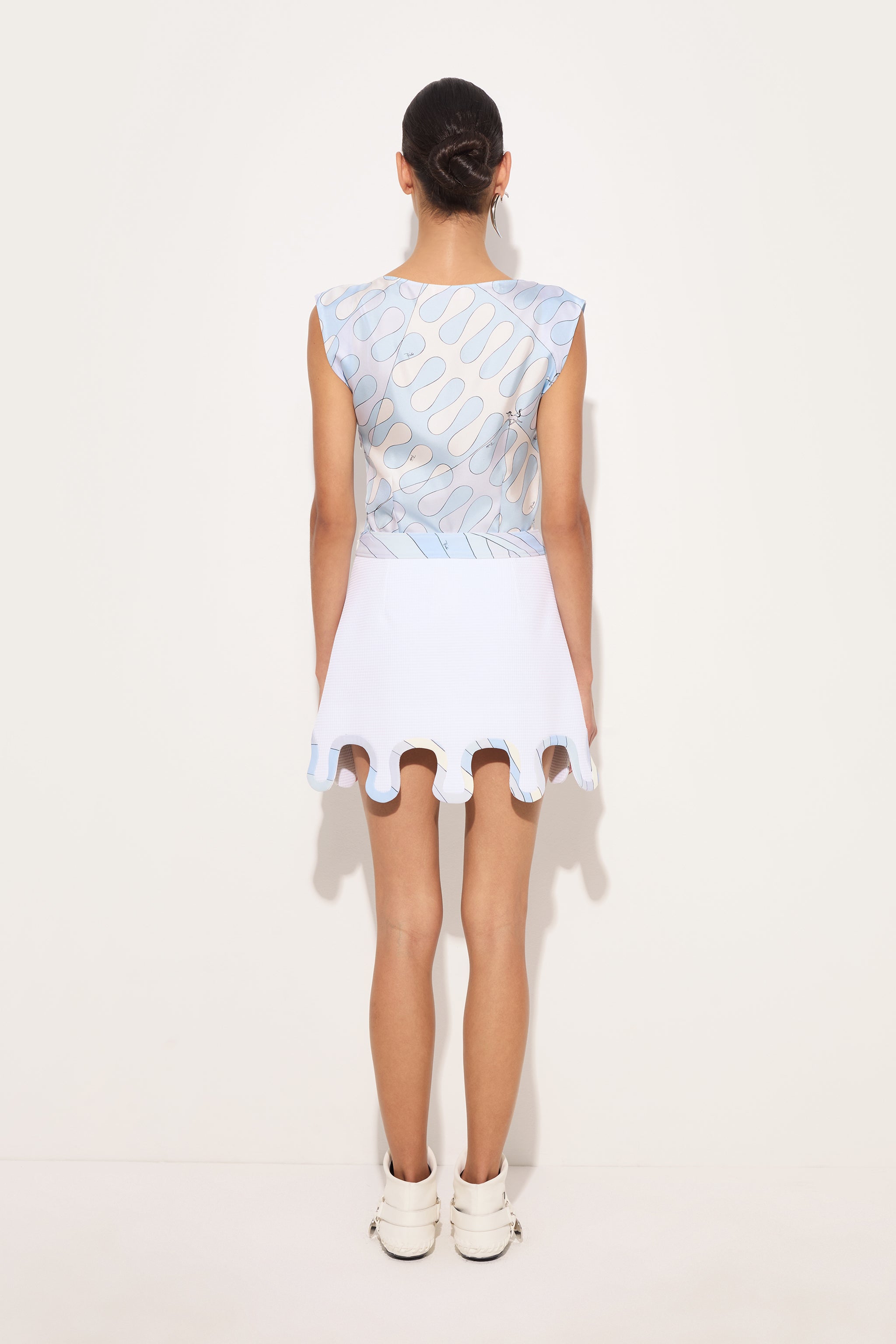 Emilio Pucci Leocorno top en soie bleu clair