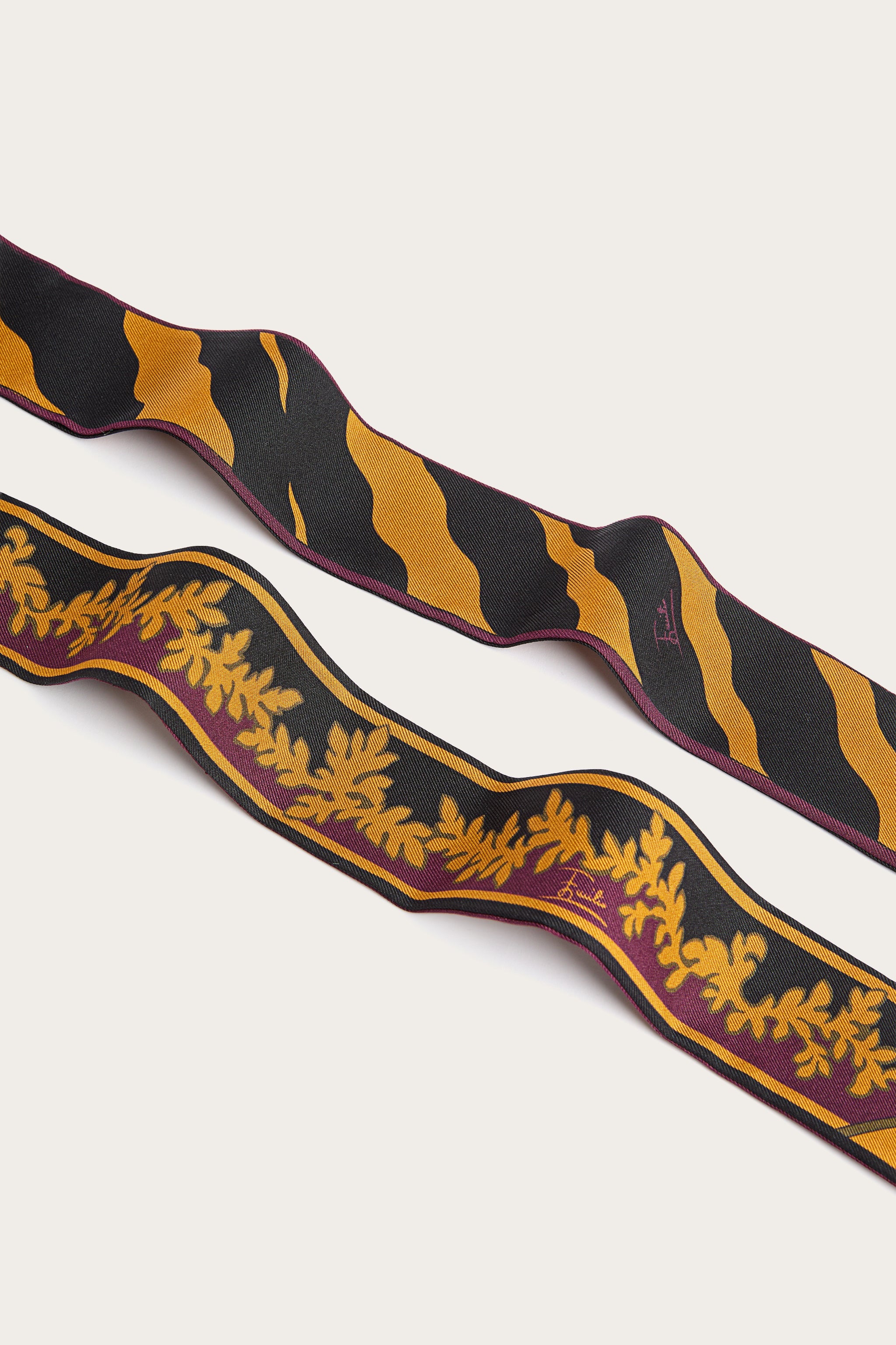 Emilio Pucci SILKS foulard Fiamme soie noir or