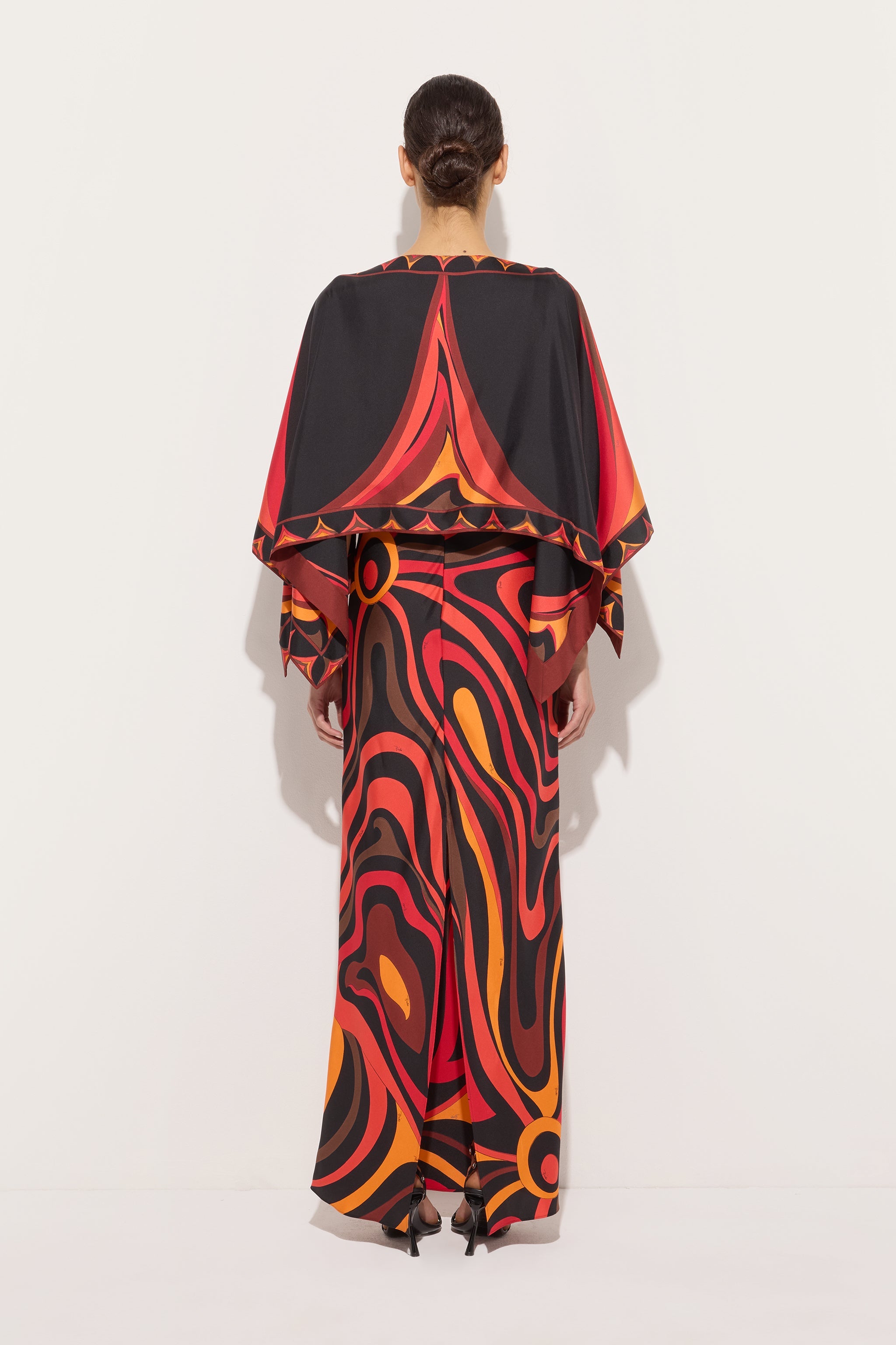 Emilio Pucci Marmo robe longue soie orange noir cape