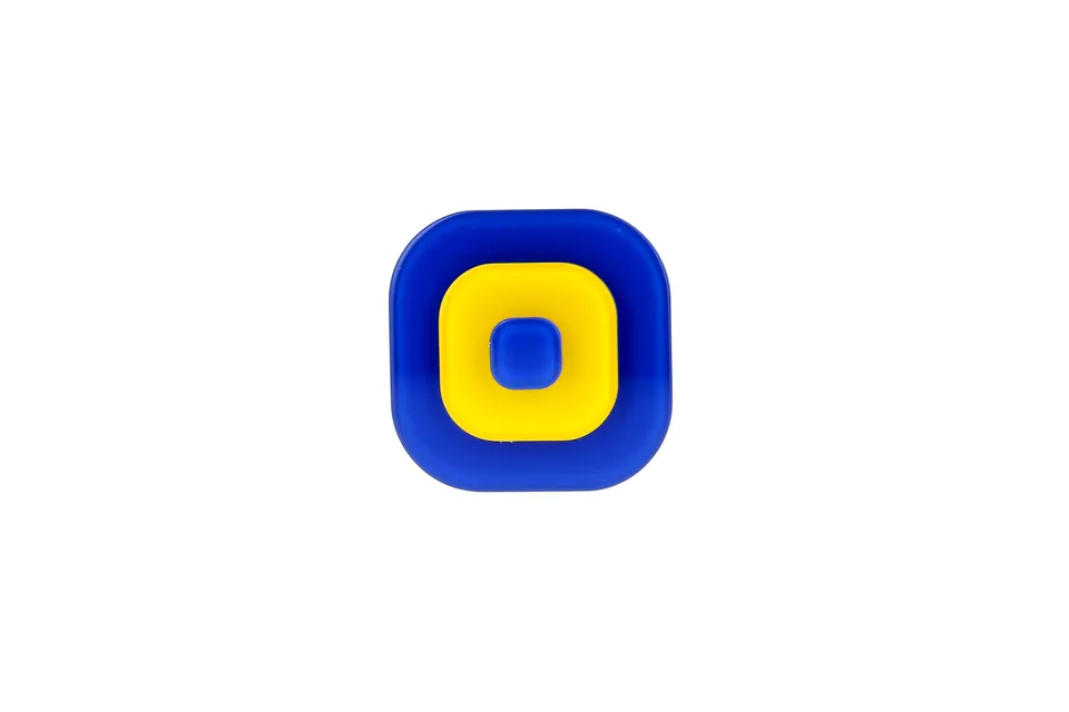 Xavier Derome BROCHES BCH01 209-233 broche Ukraine bleu jaune