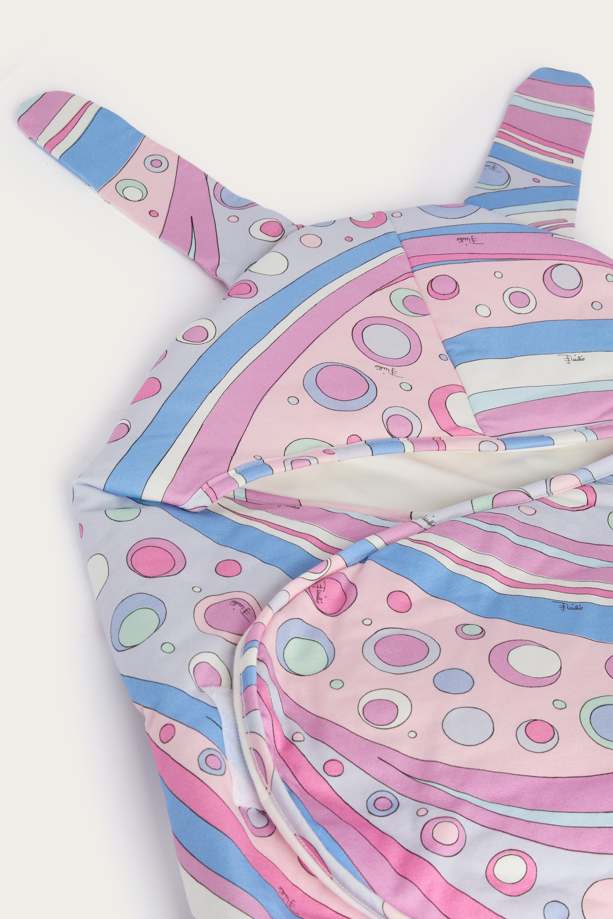 Emilio Pucci Fontane nid bébé rose OS