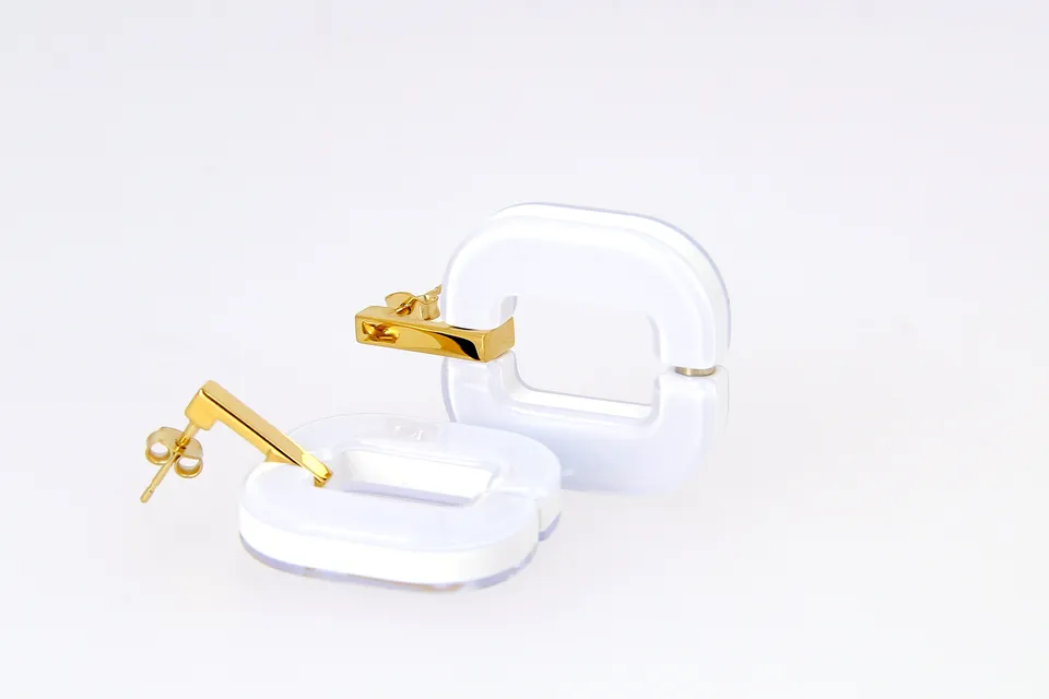 Xavier Derome BO 01 C121 boucles d'oreilles acétate percées