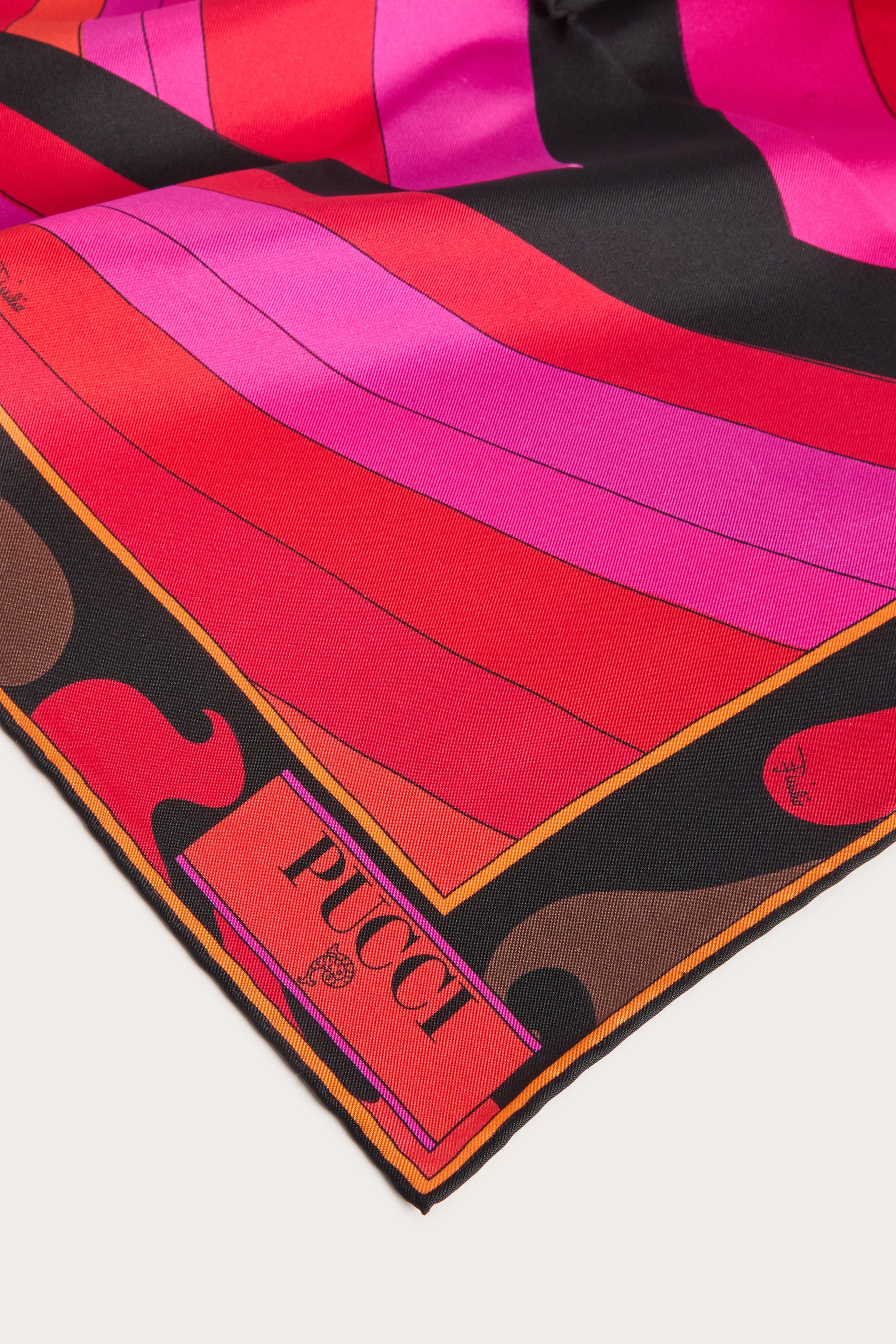 Emilio Pucci Iride Marmo carré soie fuchsia orange 90