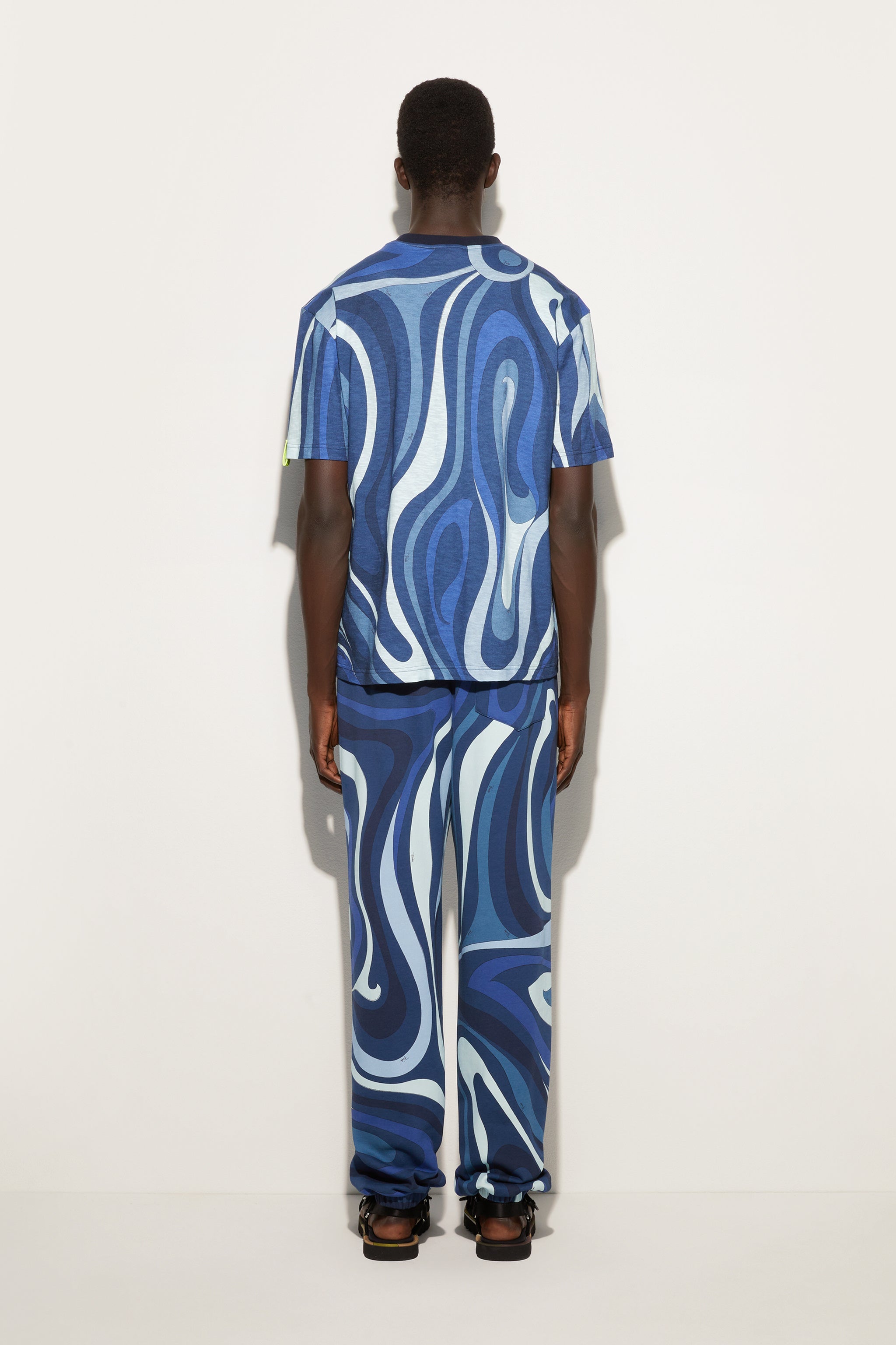 Emilio Pucci Man 5HTP95 t-shirt indigo coupe ample