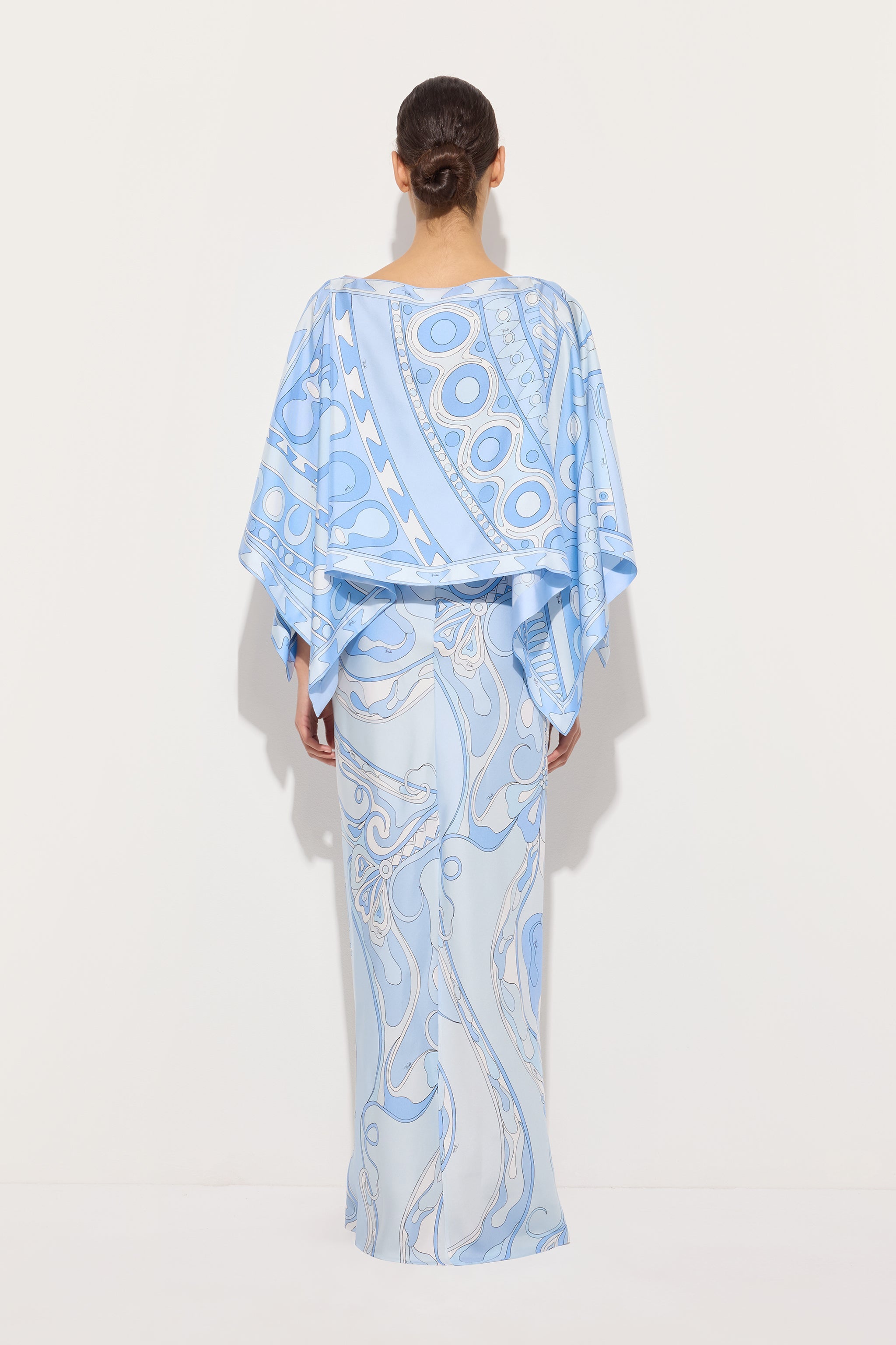 Emilio Pucci Orchidee robe soie bleu clair cape