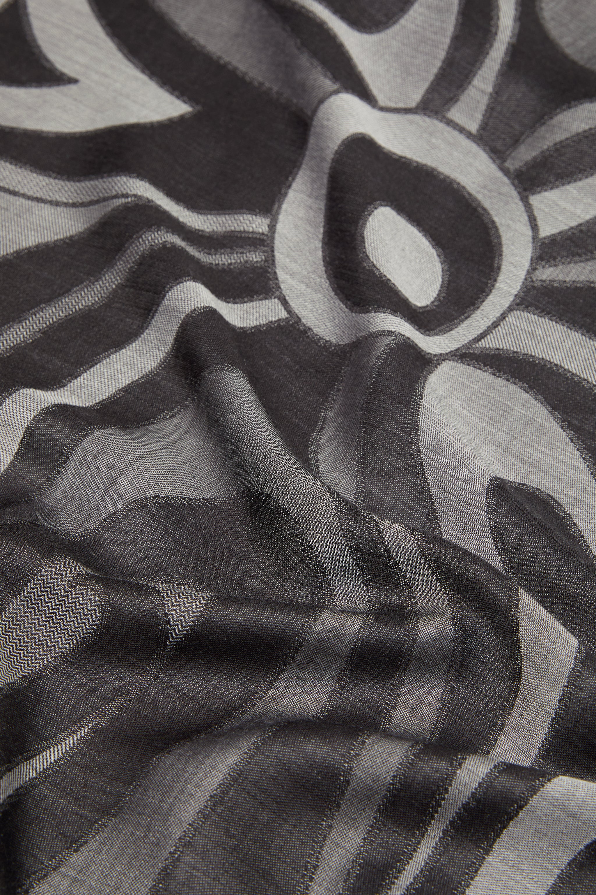 Emilio Pucci Marmo Foulard soie gris/noir 70x200