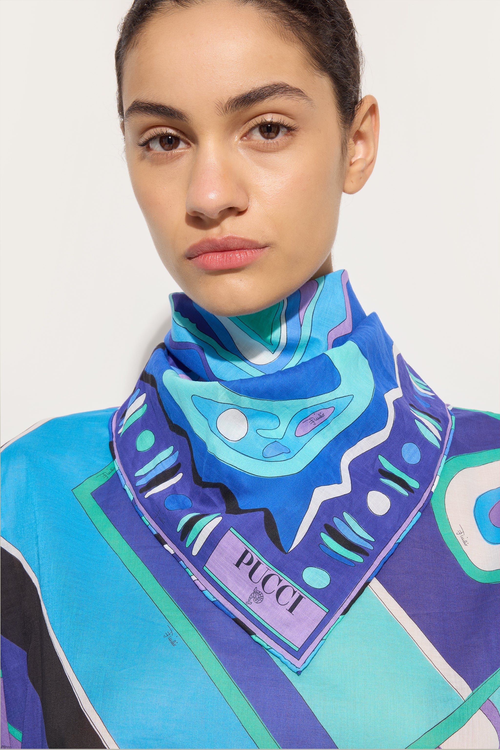 Emilio Pucci Silks carré coton turquoise bleu 52x52