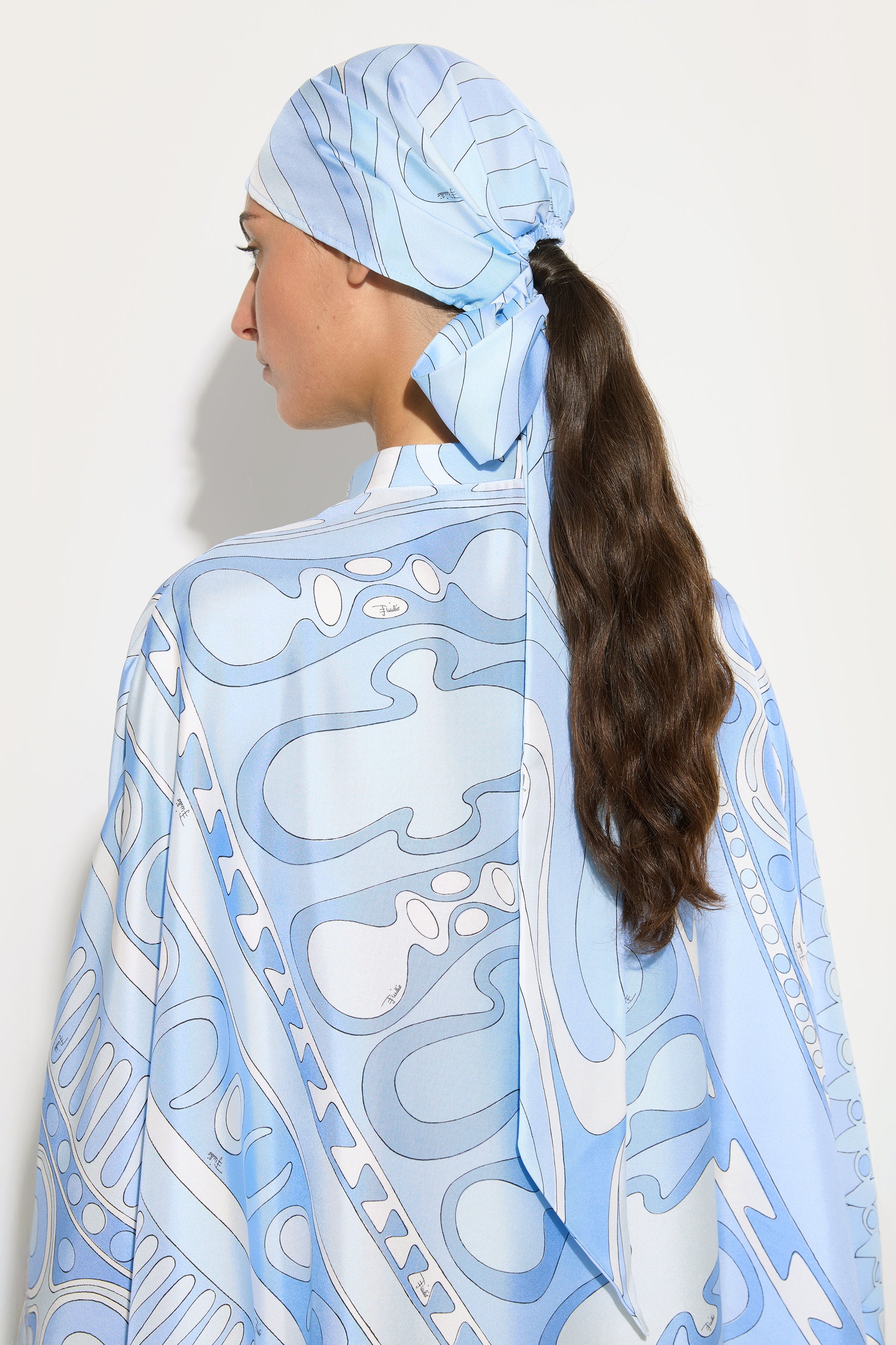 Emilio Pucci chapeau bandana soie bleu imprimé marbre