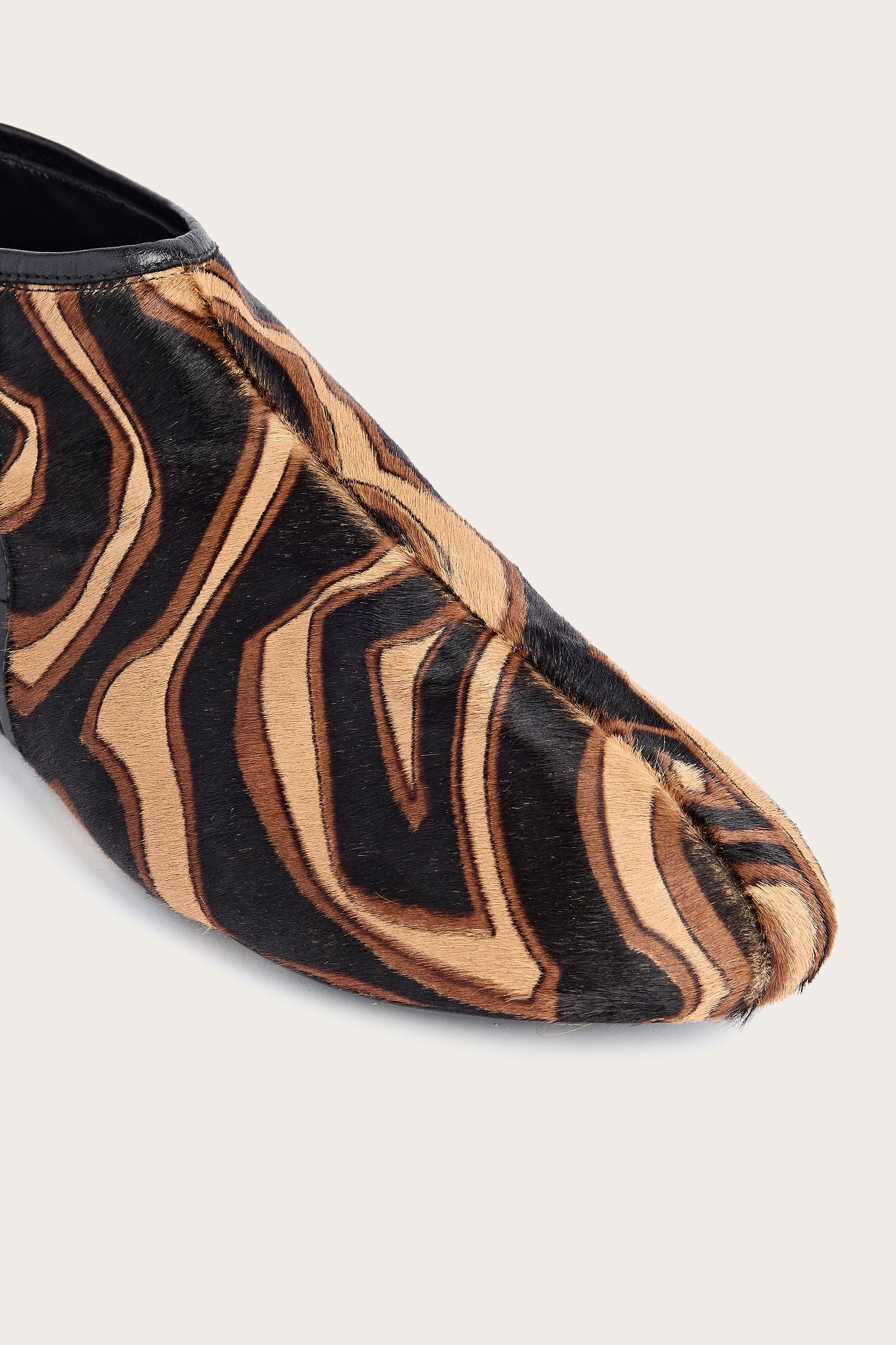 Emilio Pucci Labirinto Slip-On Cuir Noir Or