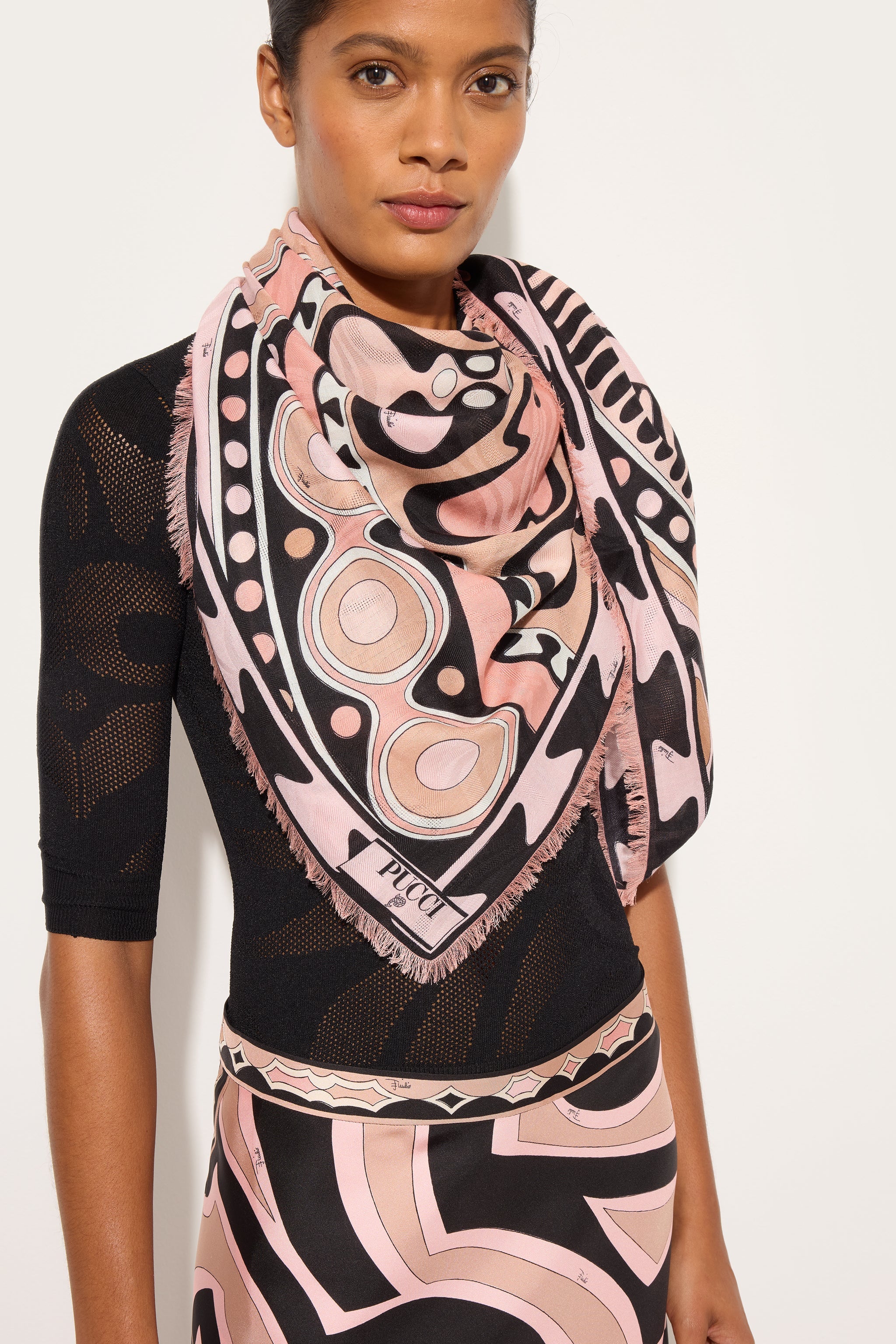 Emilio Pucci Silks pashmina laine soie nude Soleil