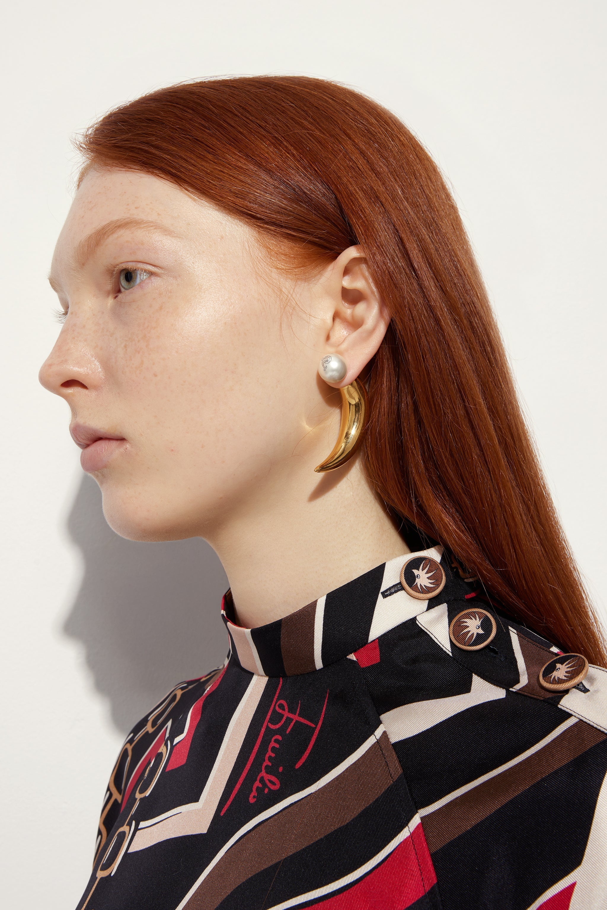 Emilio Pucci Corno boucles d'oreilles or perle