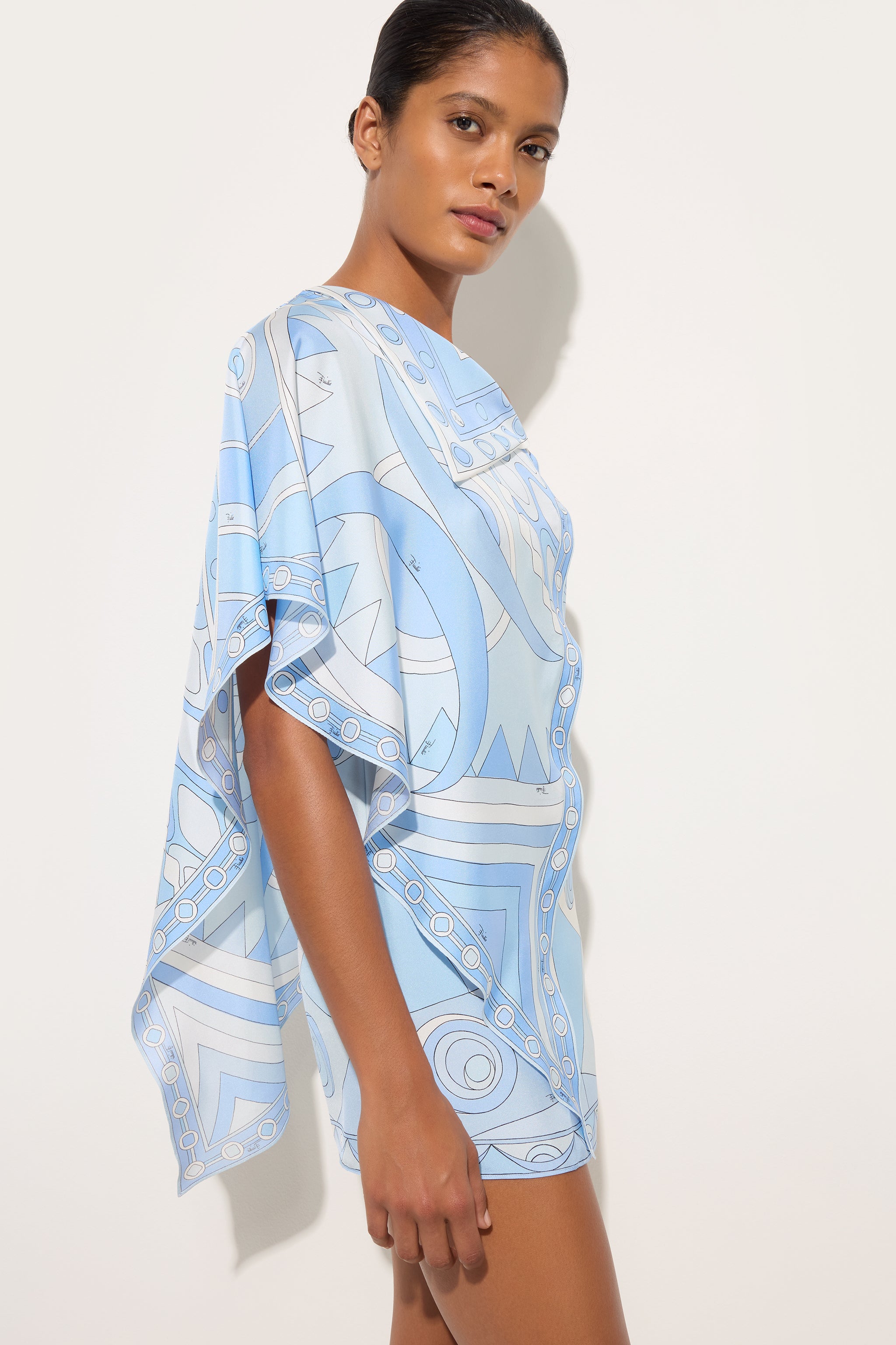 Emilio Pucci Abito Asimmetrico Occhi Vivara robe soie bleu clair
