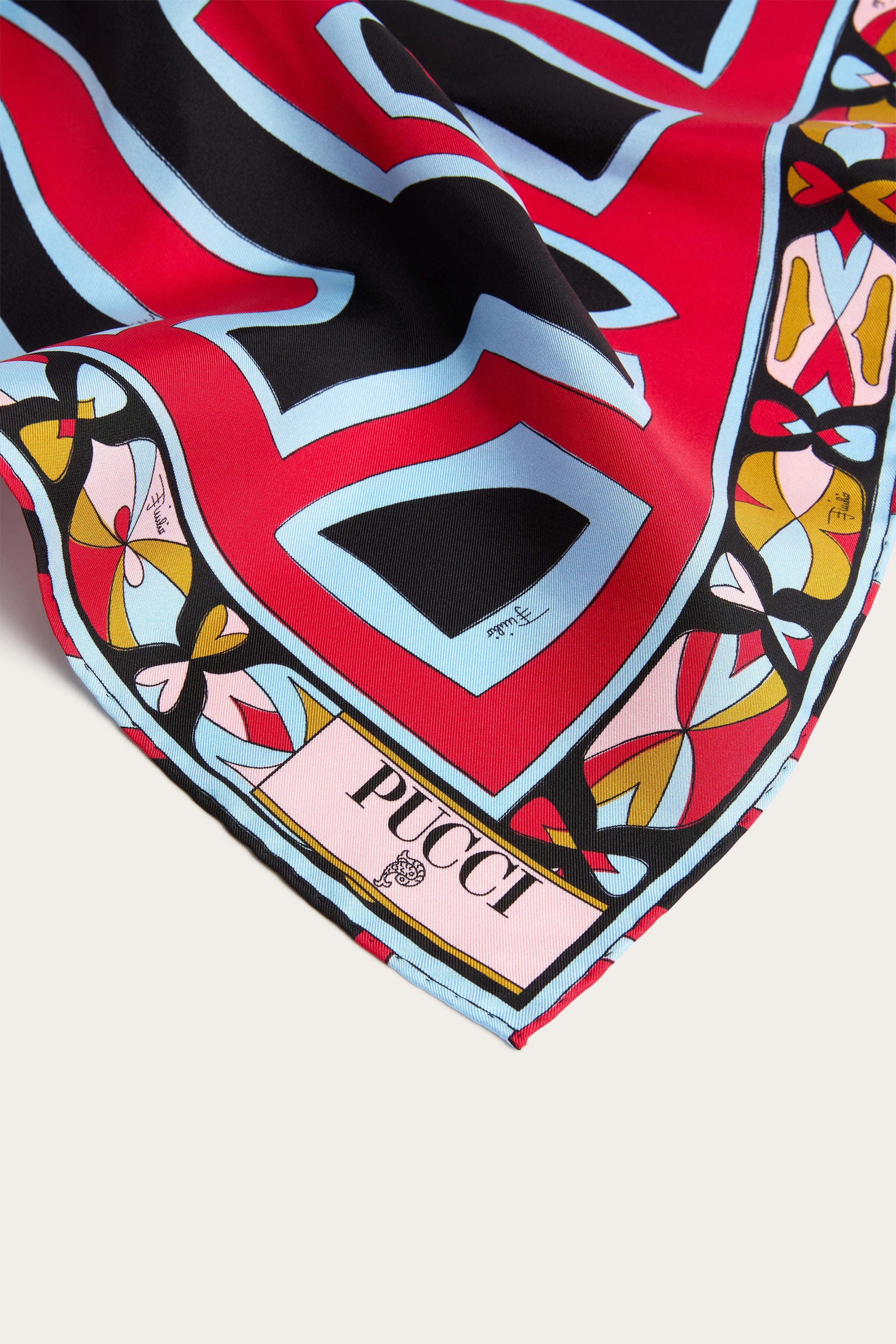 Emilio Pucci Labirinto Carré soie 52x52 rouge bleu