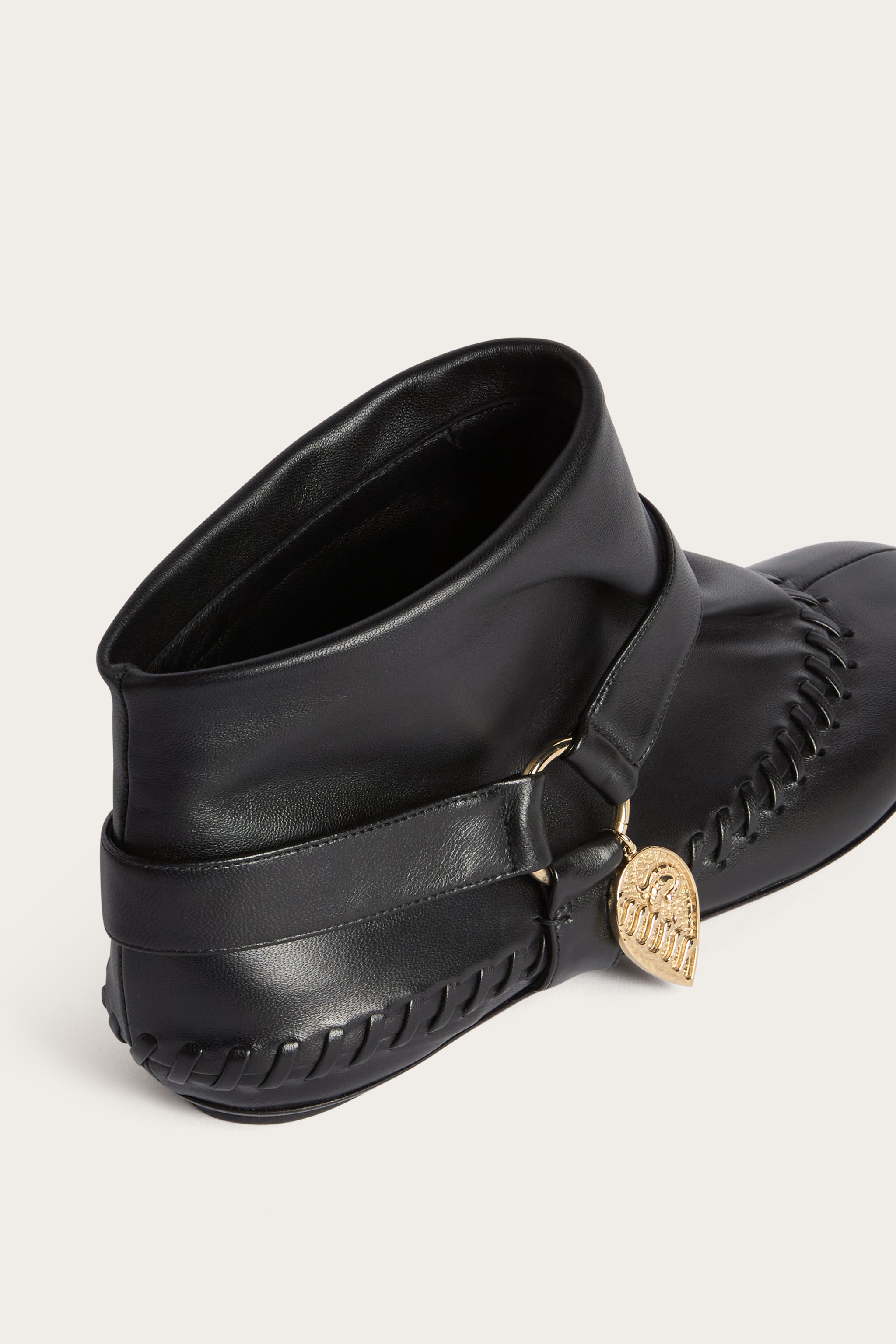 Emilio Pucci Shoes bottillons cuir noir à revers