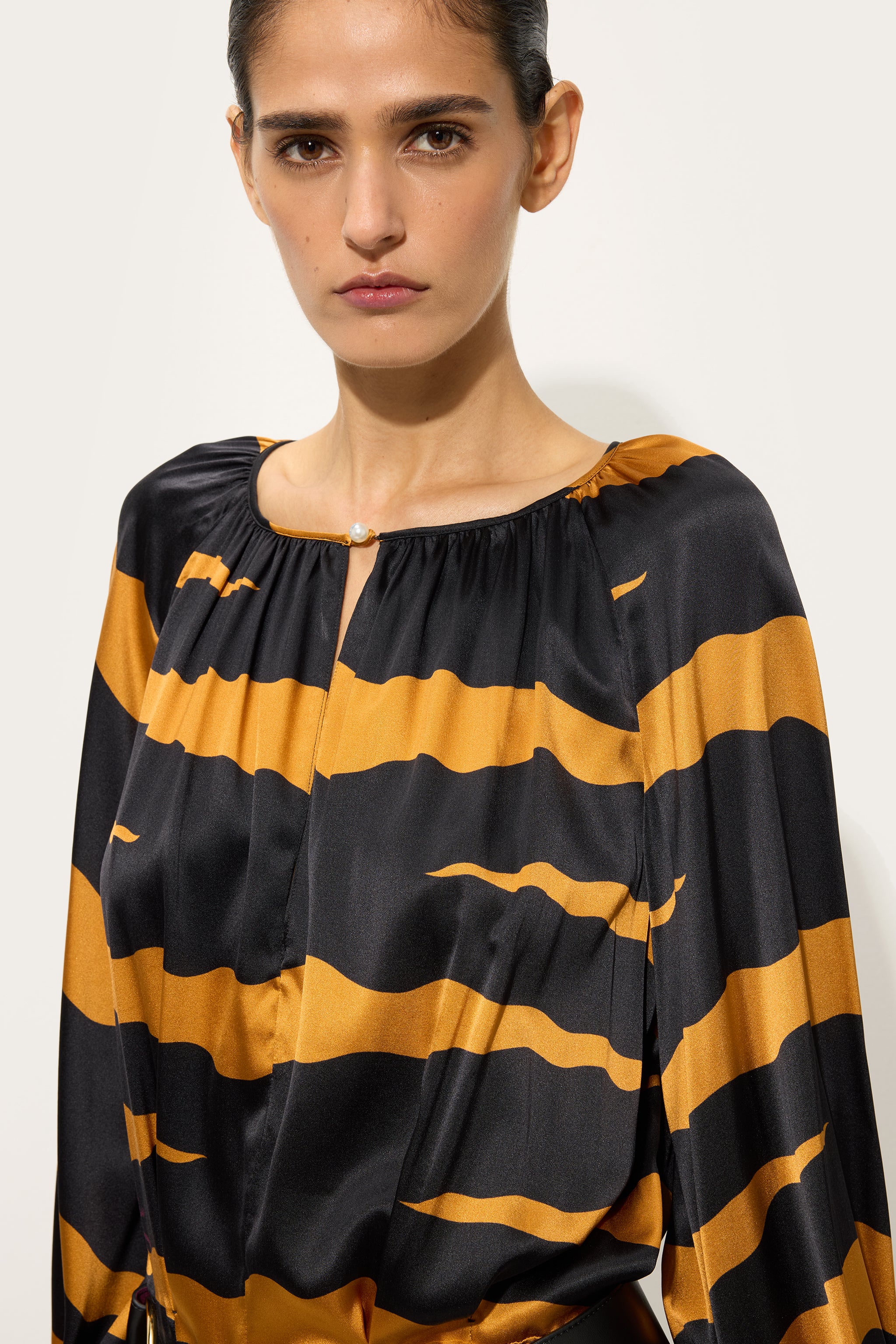 Emilio Pucci Tops and Shirts Blusa Chemisier Black/Gold Satin