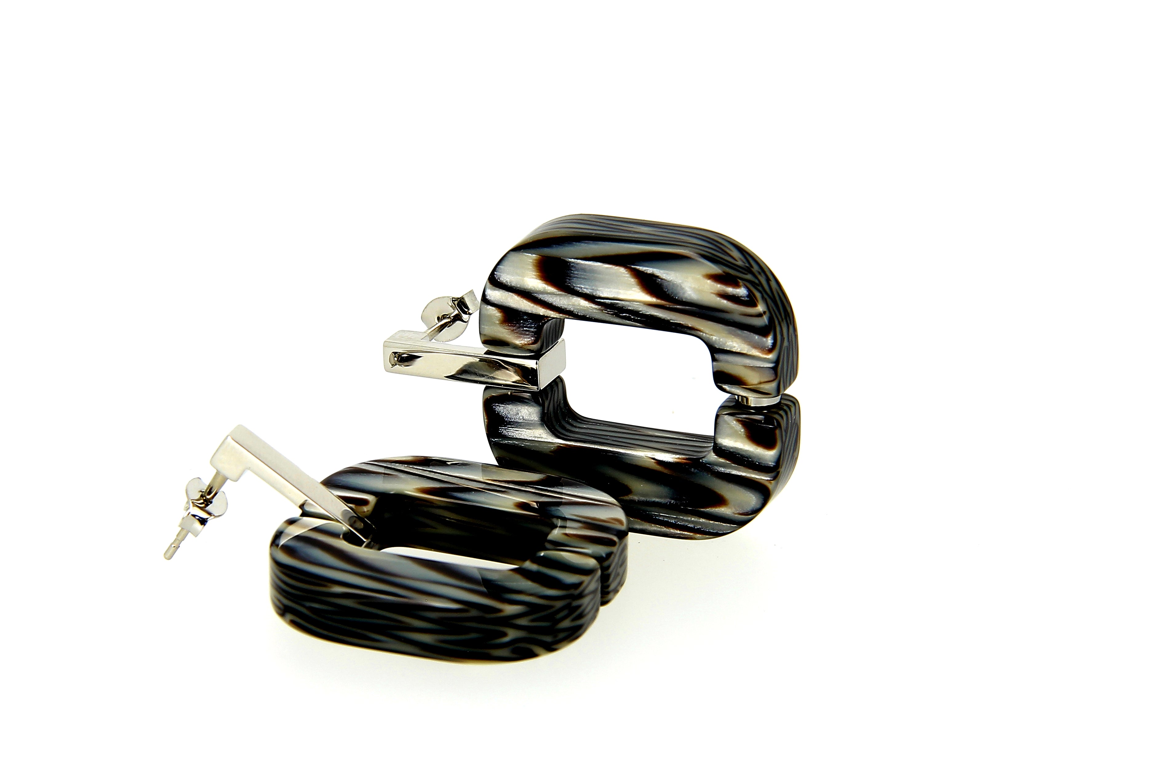 Xavier Derome Boucles BO 01 C14 boucles d'oreilles acétate
