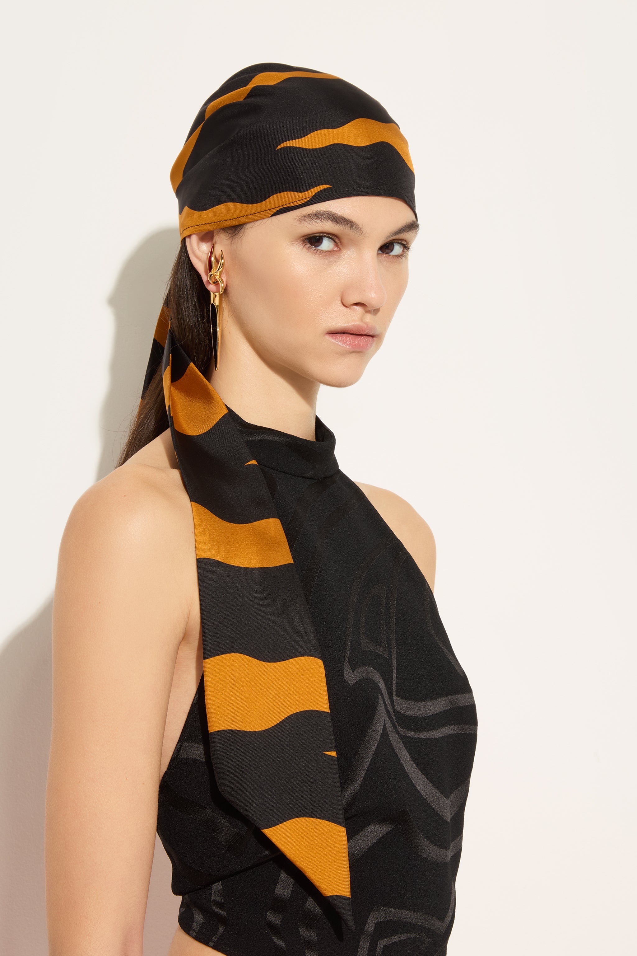 Emilio Pucci Fiamme 6UGF316U871082 Chapeau bandana soie Black/Gold